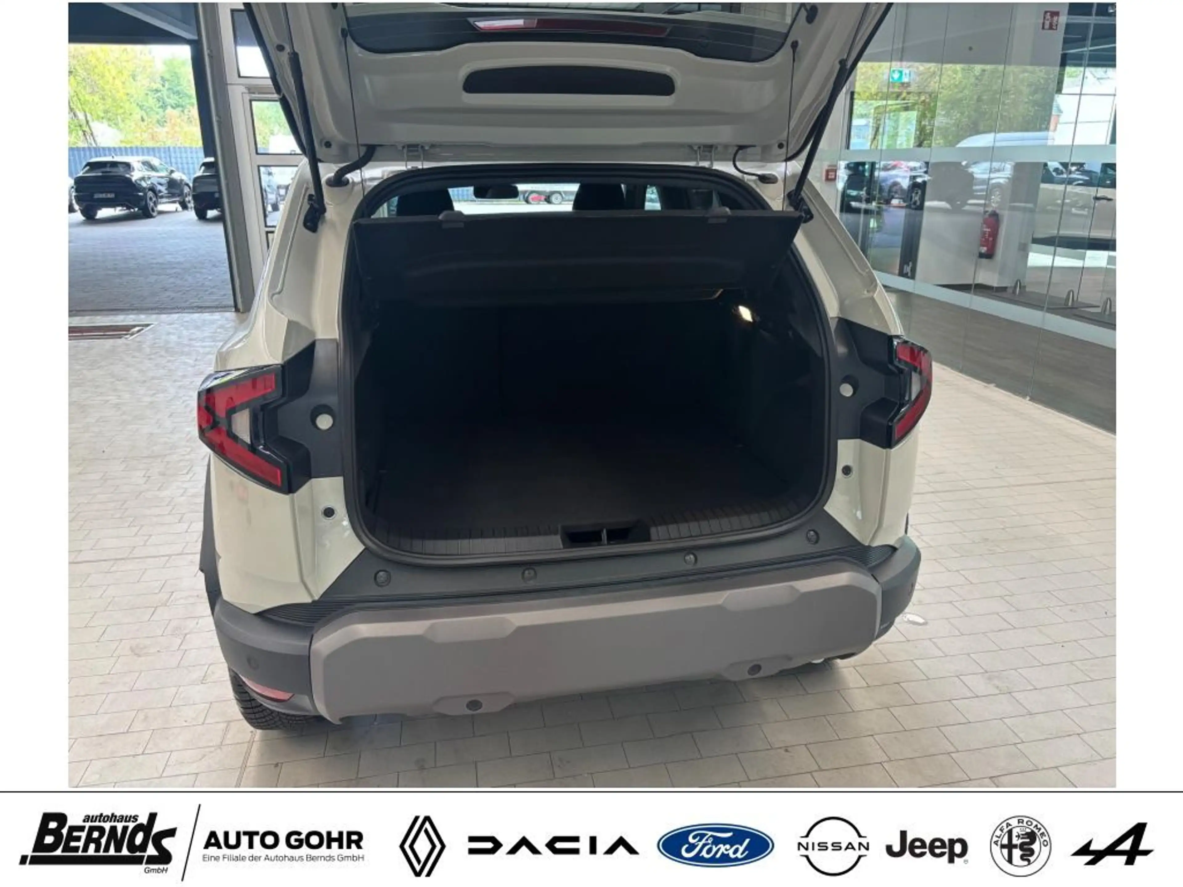 Dacia Duster Hybrid 140 Journey Multiview Kamera Navi 3D HiFi — photo 6