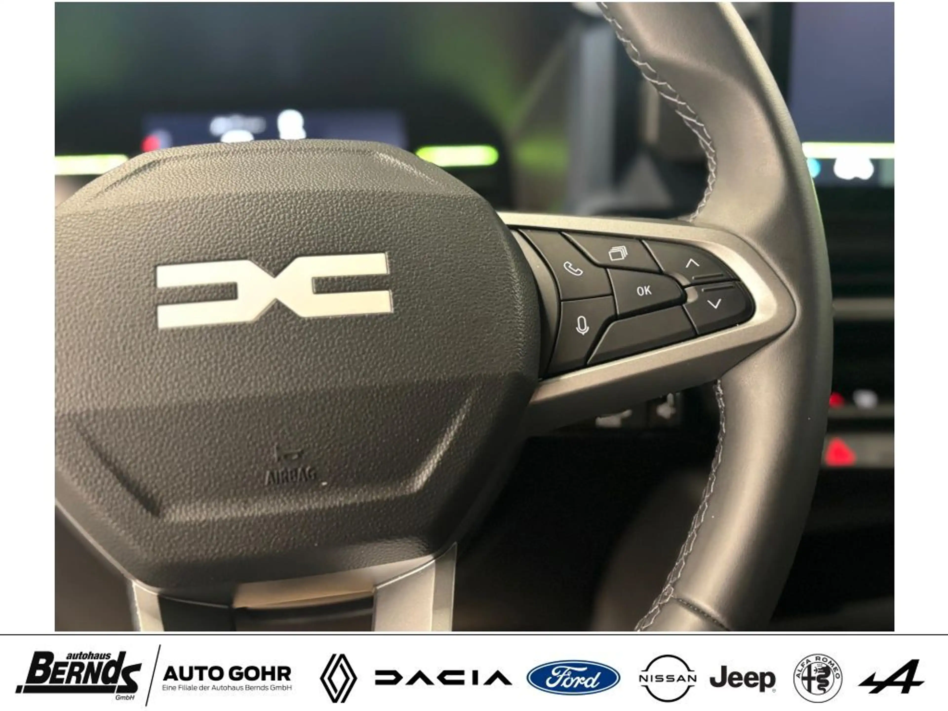 Dacia Duster Hybrid 140 Journey Multiview Kamera Navi 3D HiFi — photo 15