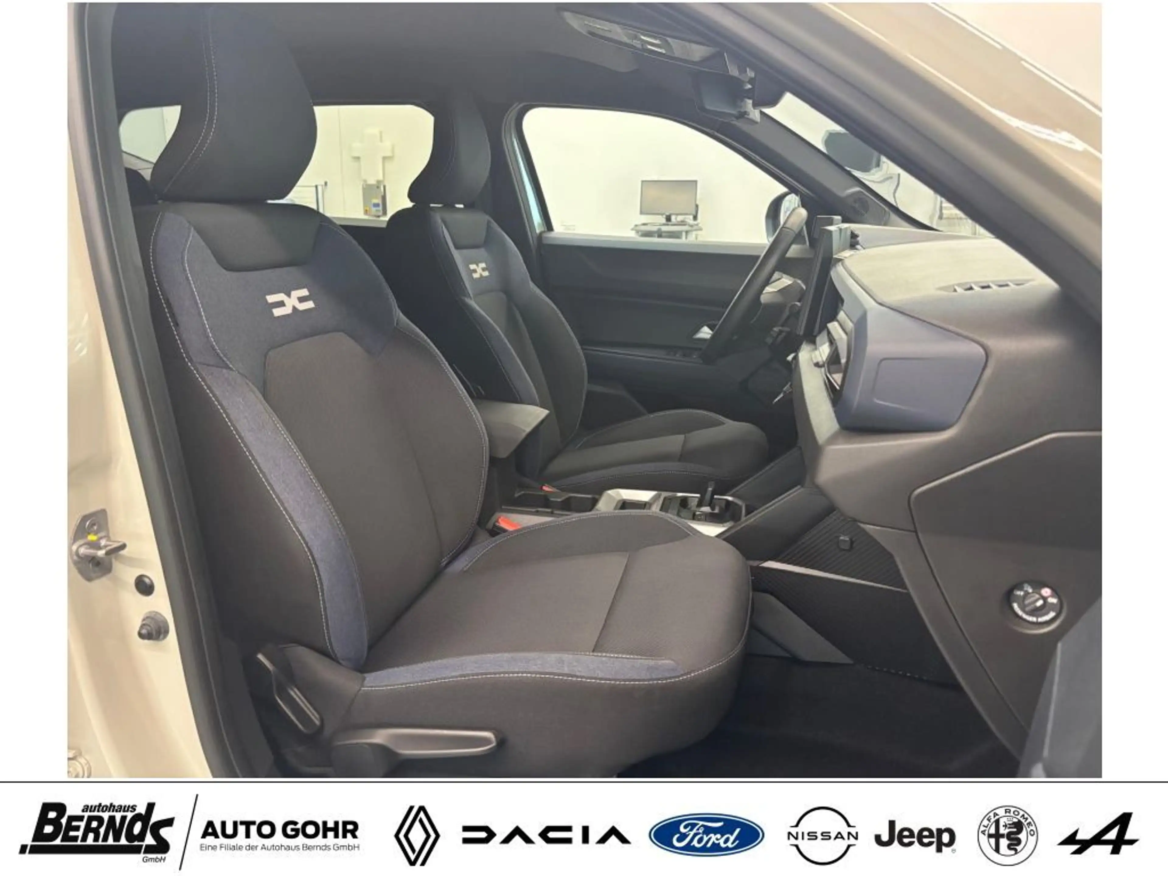 Dacia Duster Hybrid 140 Journey Multiview Kamera Navi 3D HiFi — photo 3