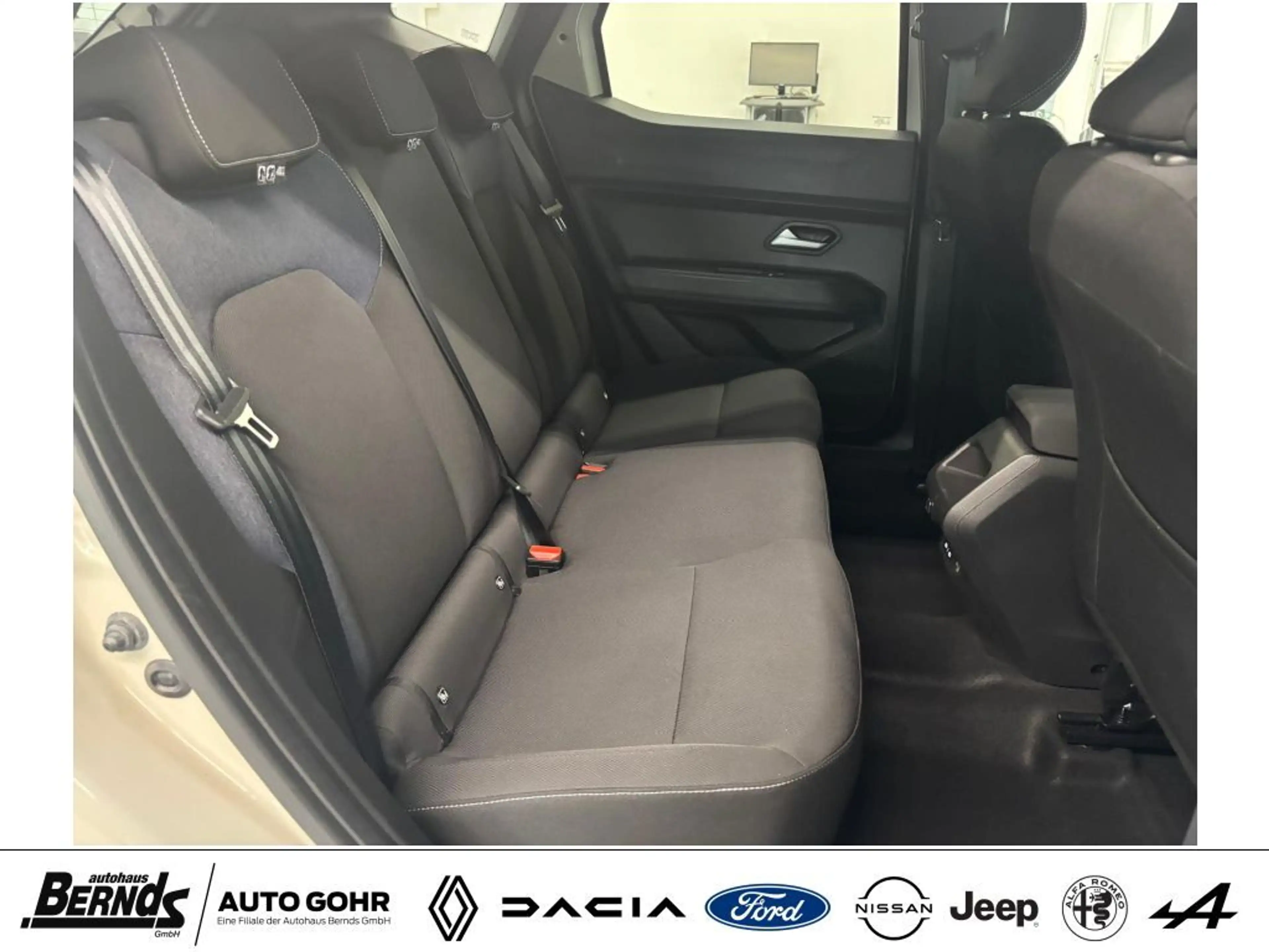 Dacia Duster Hybrid 140 Journey Multiview Kamera Navi 3D HiFi — photo 4