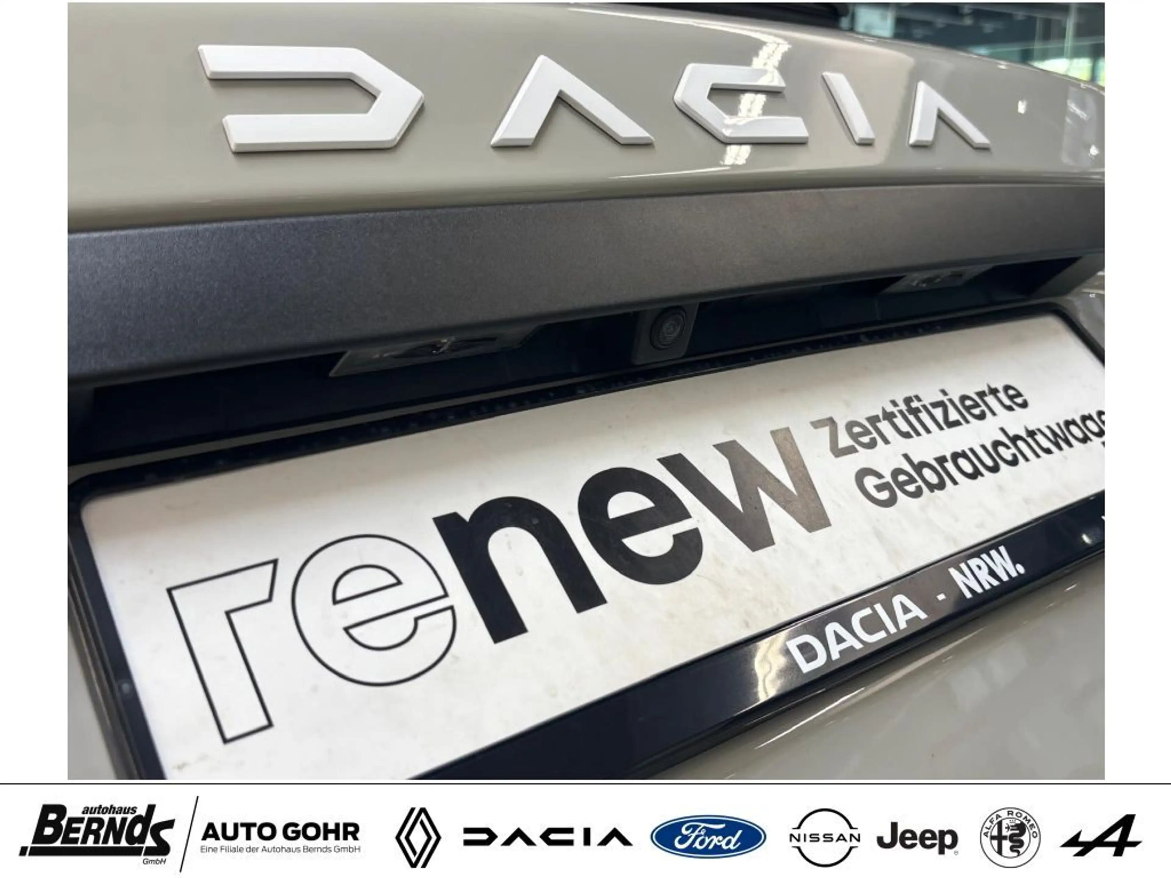 Dacia Duster Hybrid 140 Journey Multiview Kamera Navi 3D HiFi — photo 7