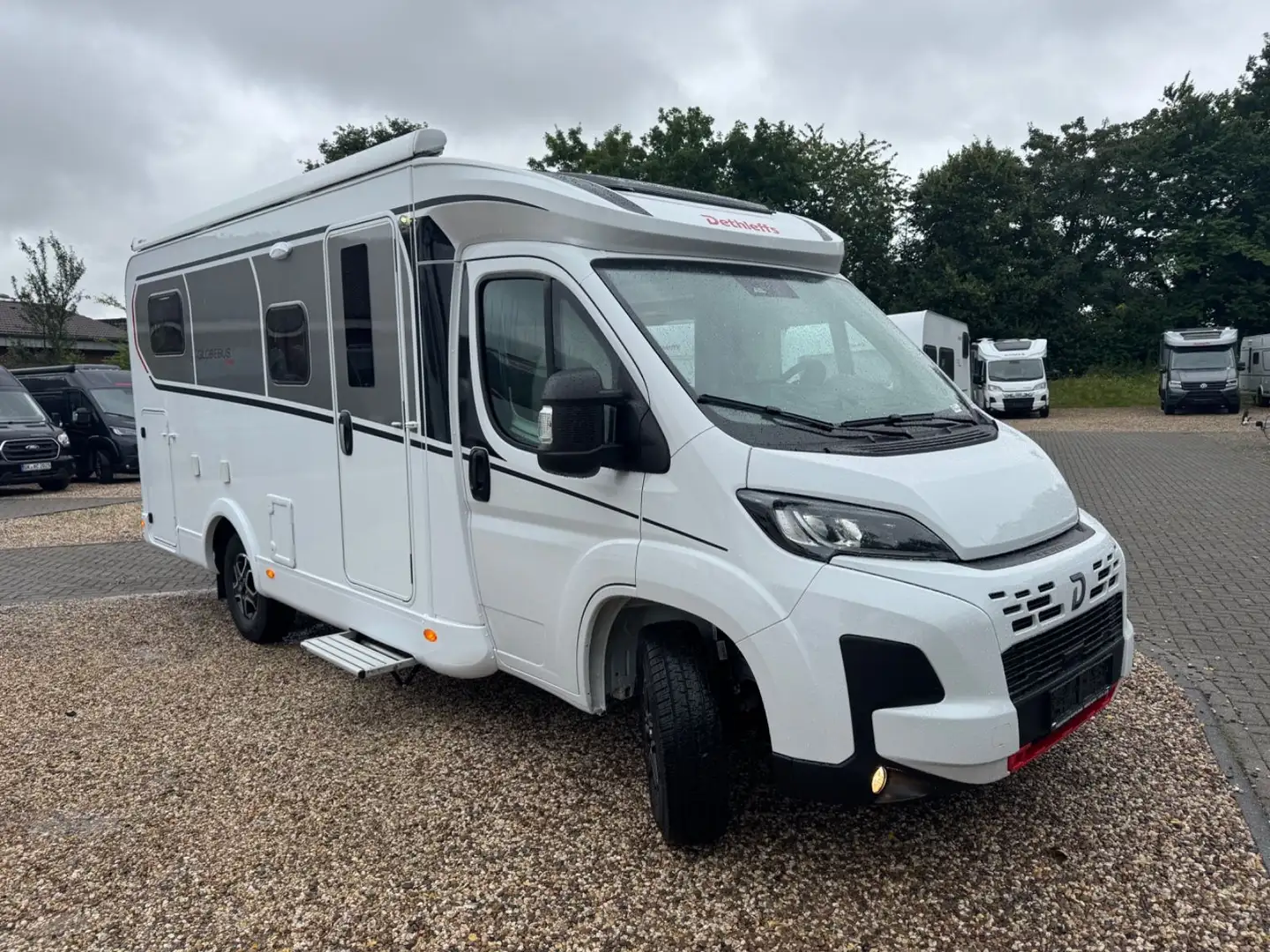 Dethleffs Globebus Camp Active T 4 Modell 2025 Weiß - 1