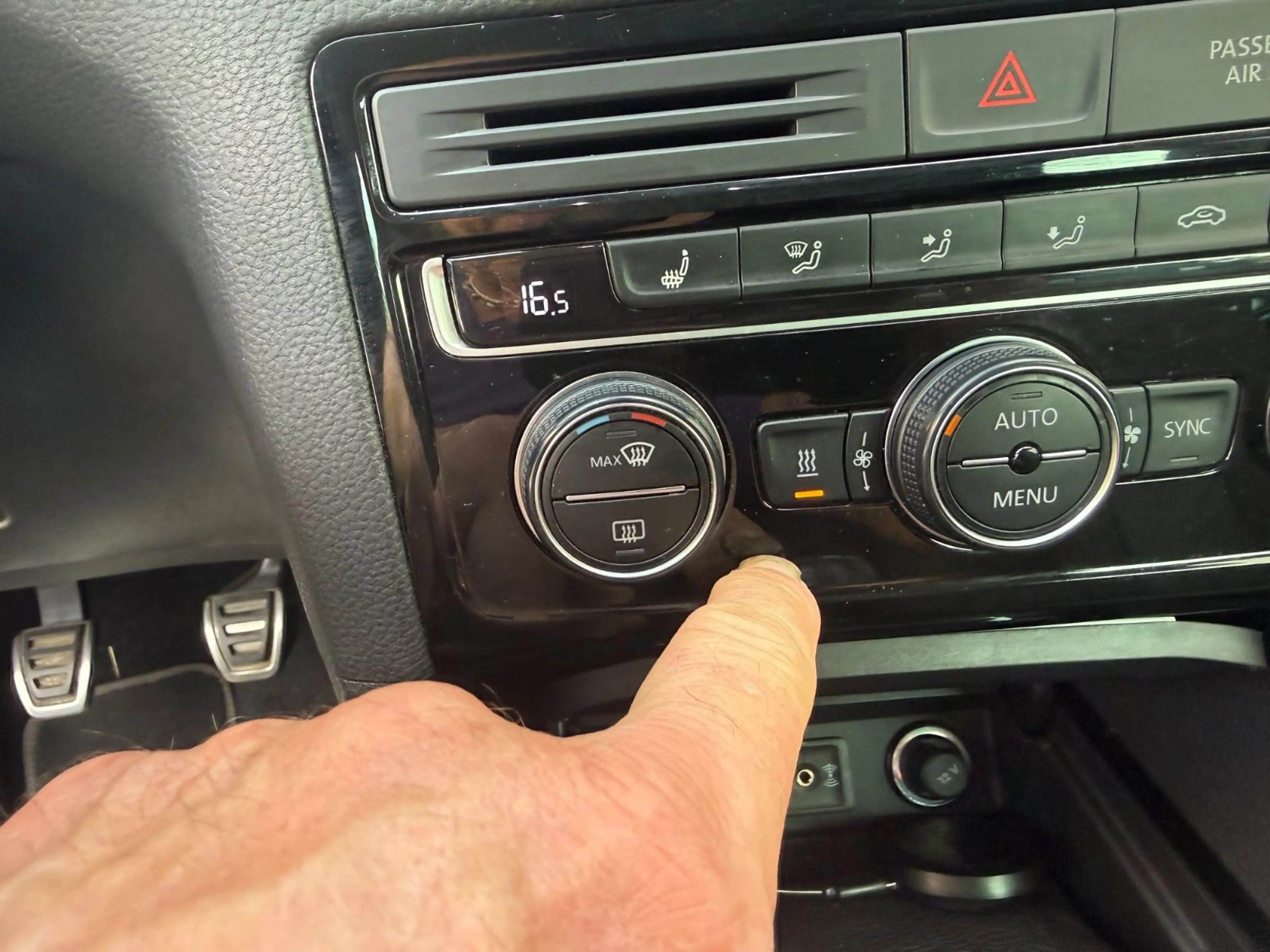Volkswagen Golf Sportsvan VII Allstar BMT/Start-Stop — photo 6