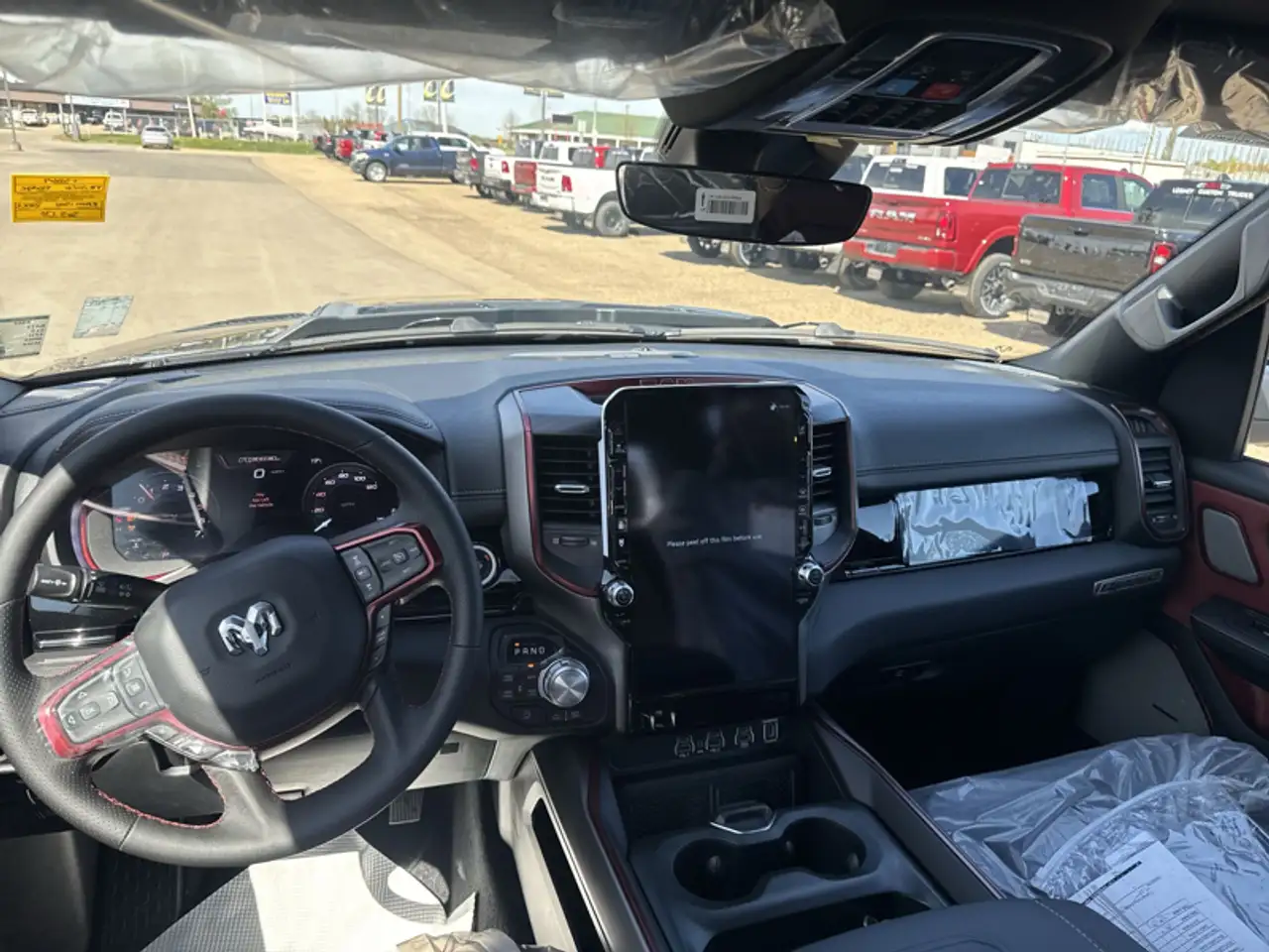 RAM 1500 снимка RAM 1500