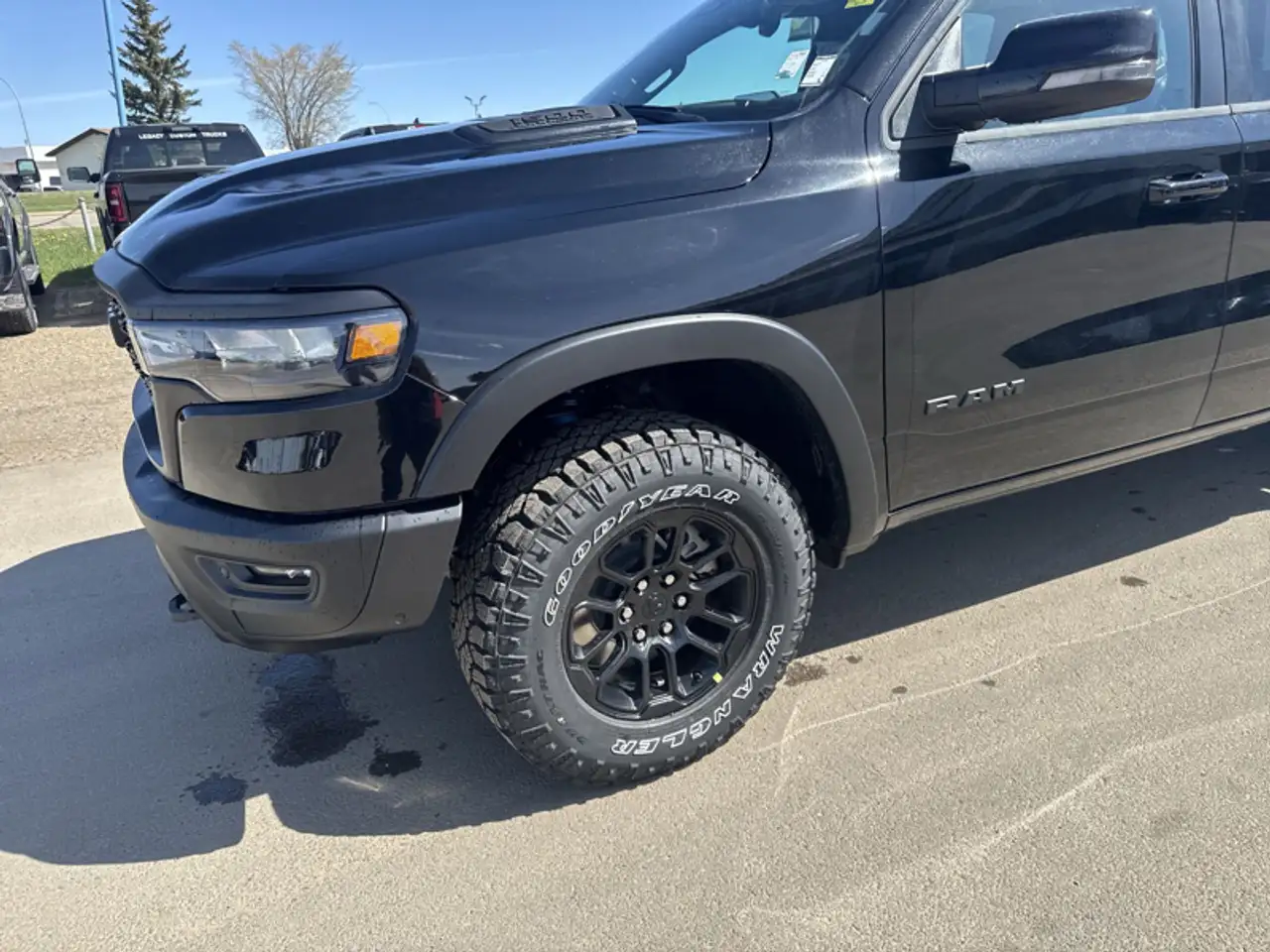 RAM 1500 снимка RAM 1500