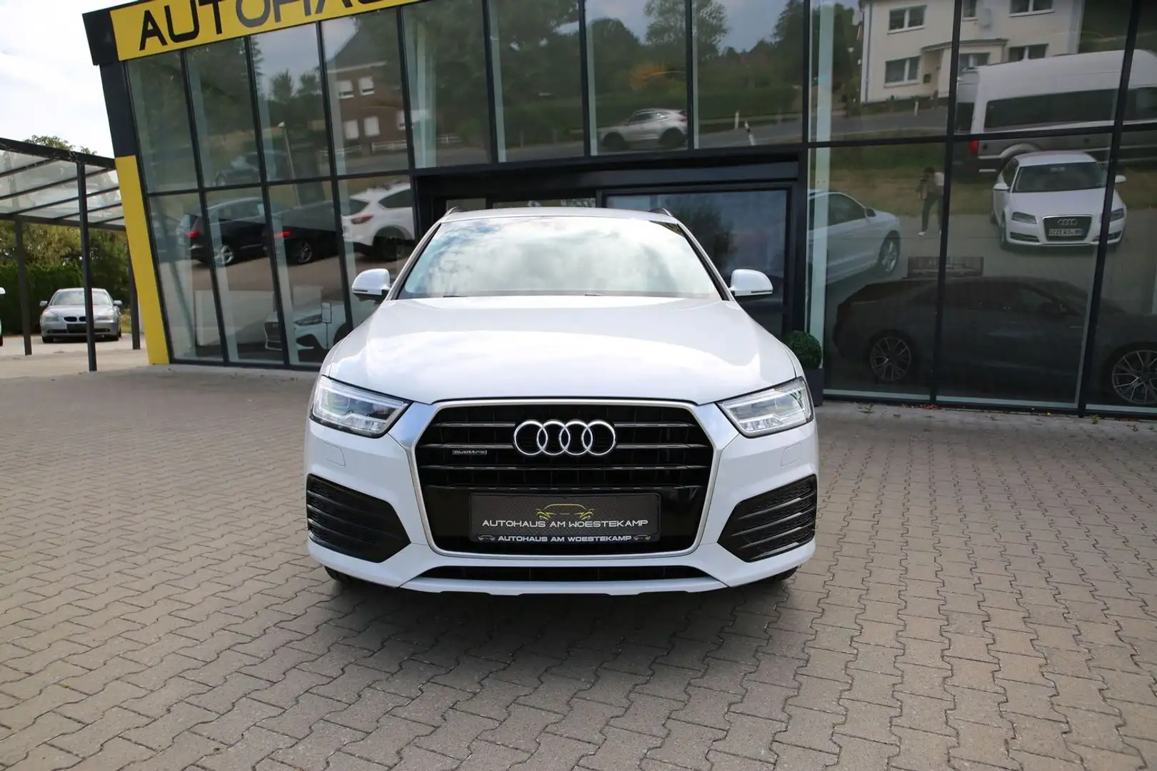 Audi Q3 QUATTRO*S-LINE*RFK*AHK*LED*NAVI*KEYLESSGO Weiß - 2