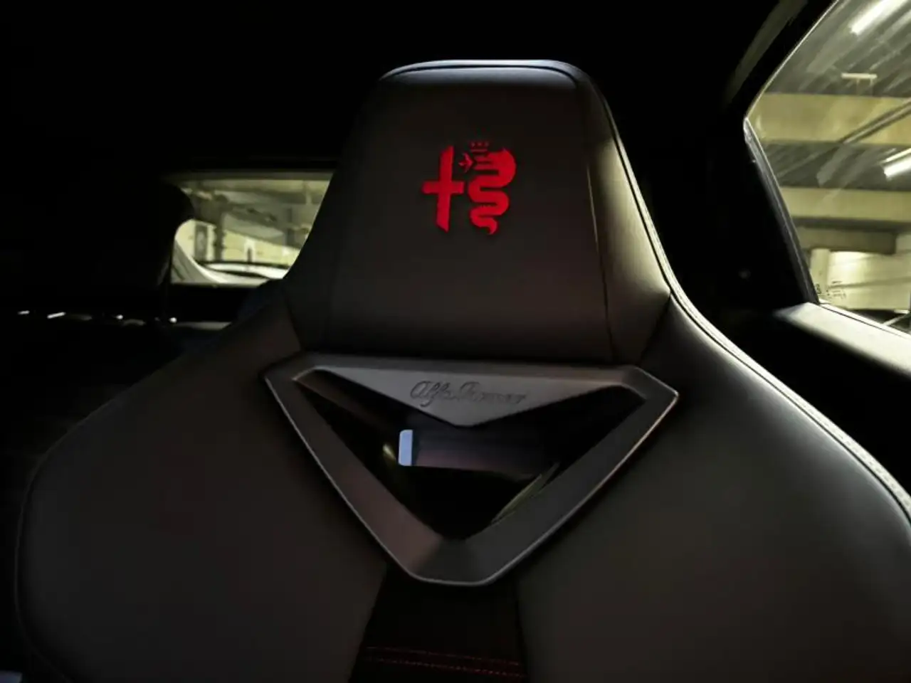 Alfa Romeo Junior 2025 — фото 13