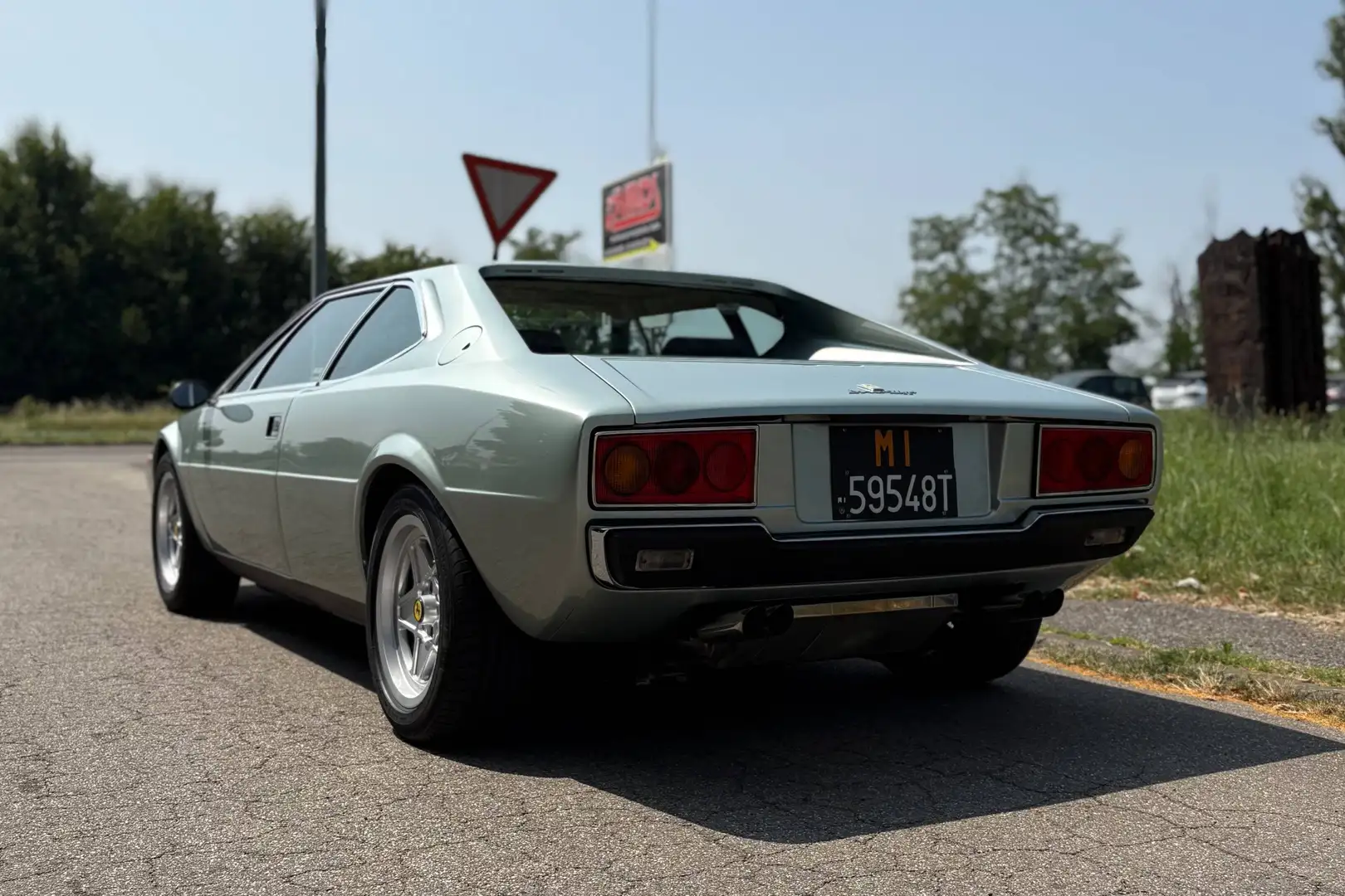 Ferrari Dino GT4 Ferrari Dino 308 GT4 Silber - 2