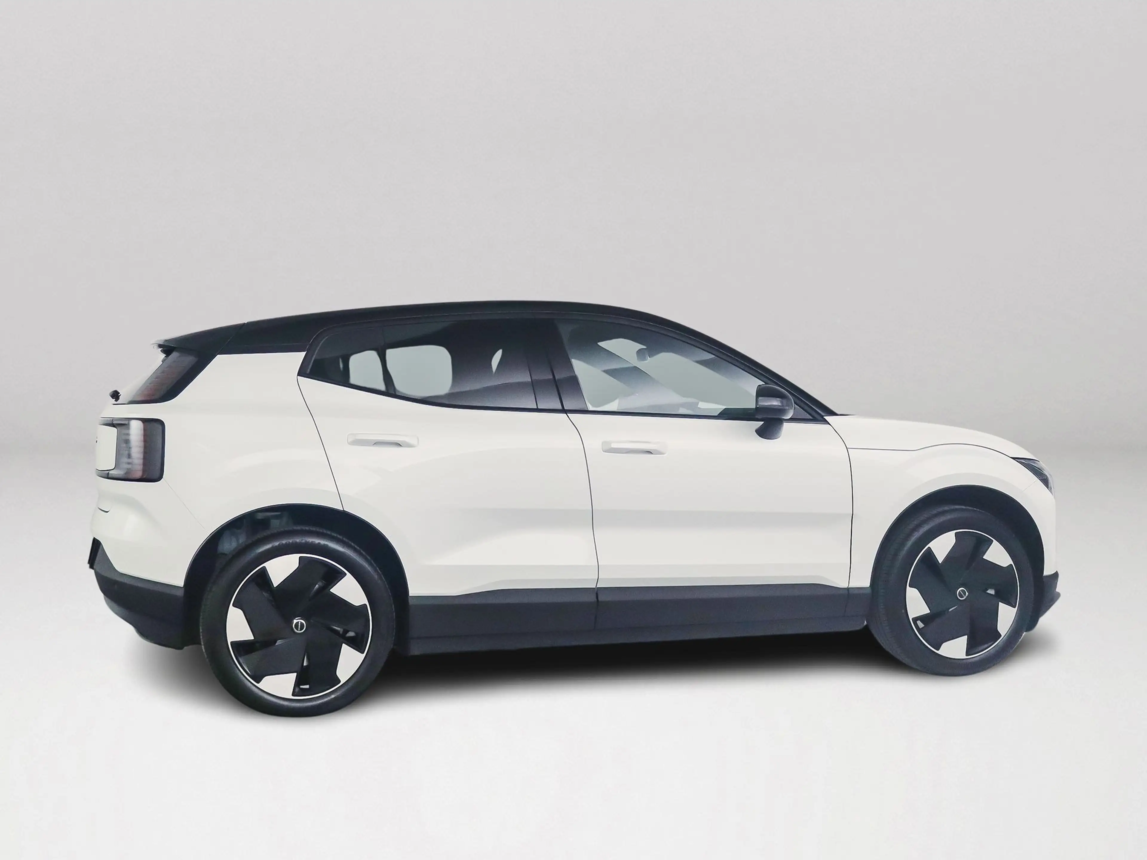 Volvo EX30 Single Motor Extended Range Plus 69 kWh | Parkeerc — photo 5