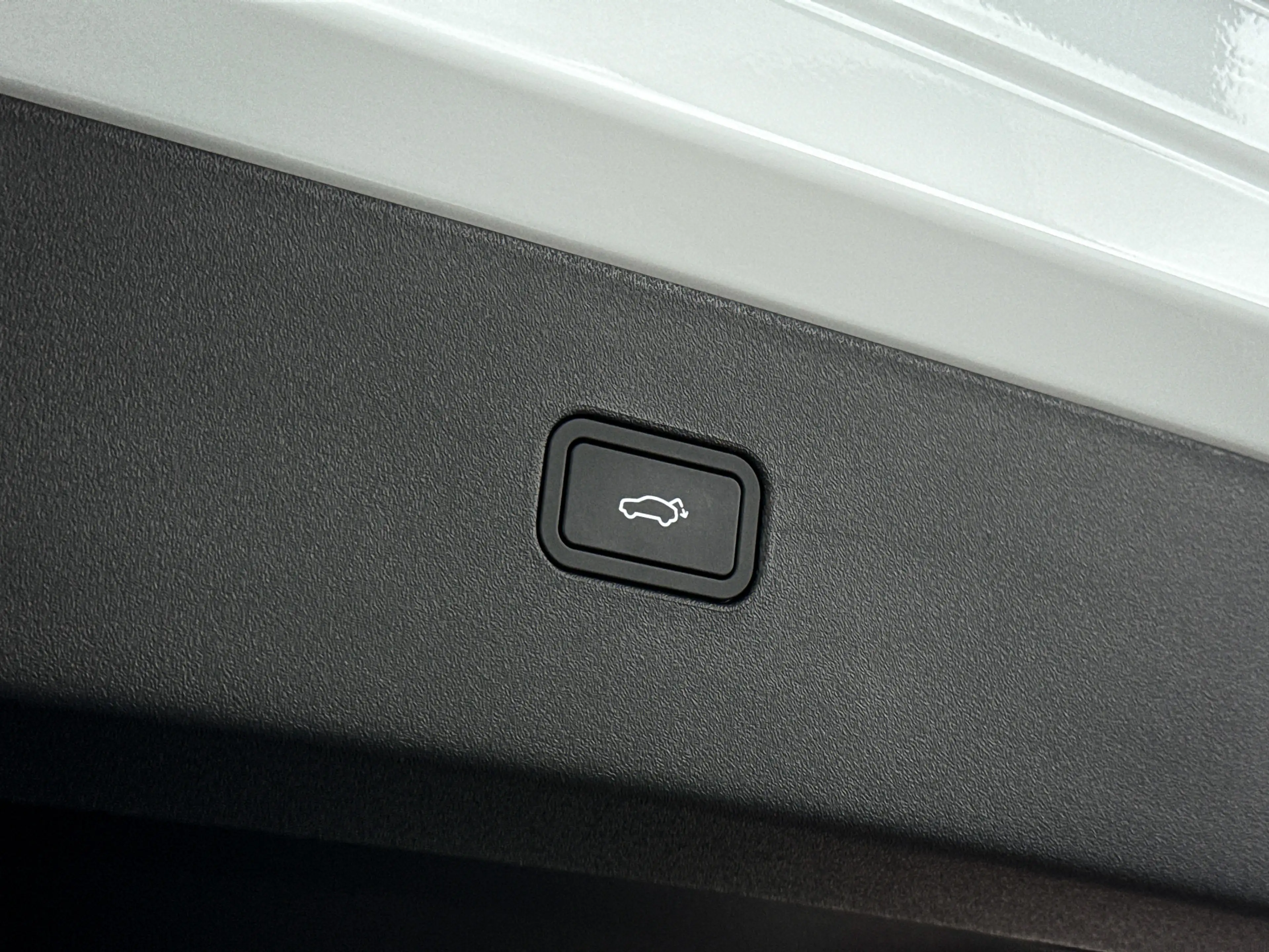 Volvo EX30 Single Motor Extended Range Plus 69 kWh | Parkeerc — photo 14