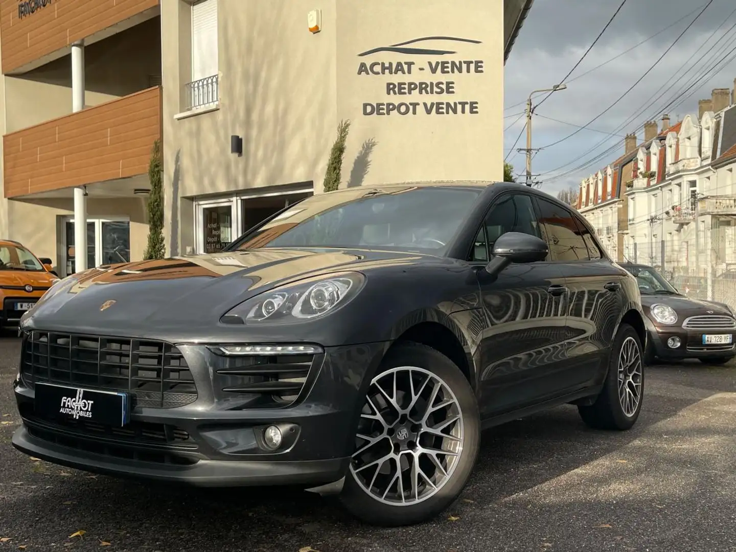 Porsche Macan Macan 2.0i - BV PDK TYPE 95B . PHASE 1 Grijs - 1