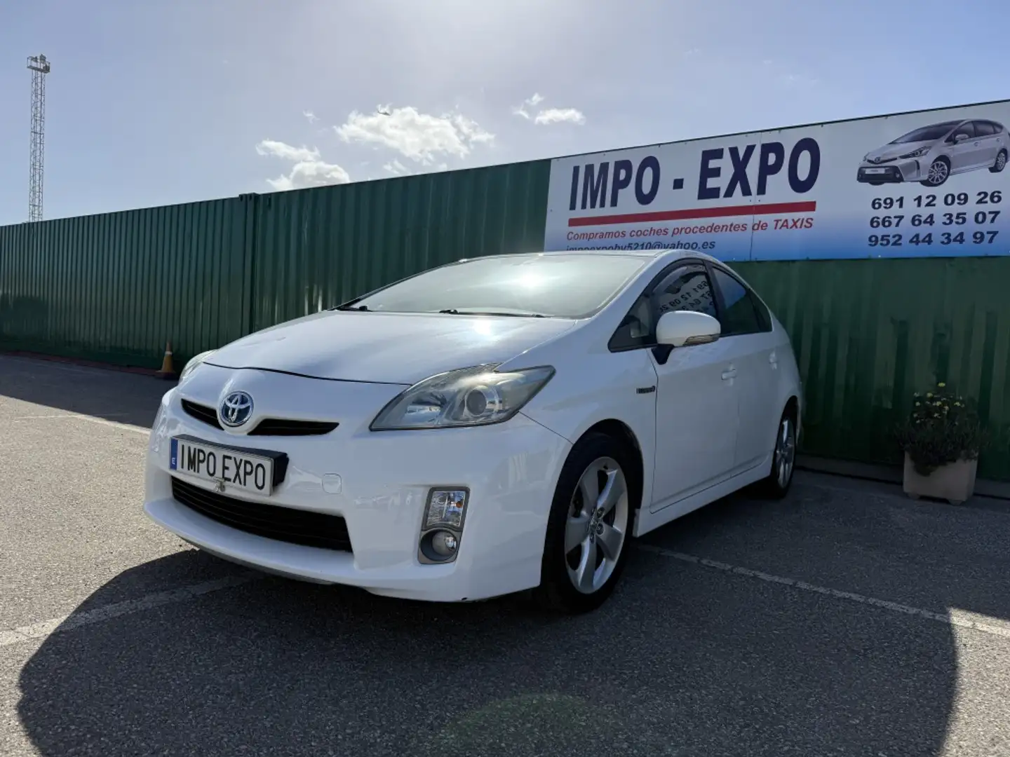 Toyota Prius 1.8 HSD Advance Blanco - 1