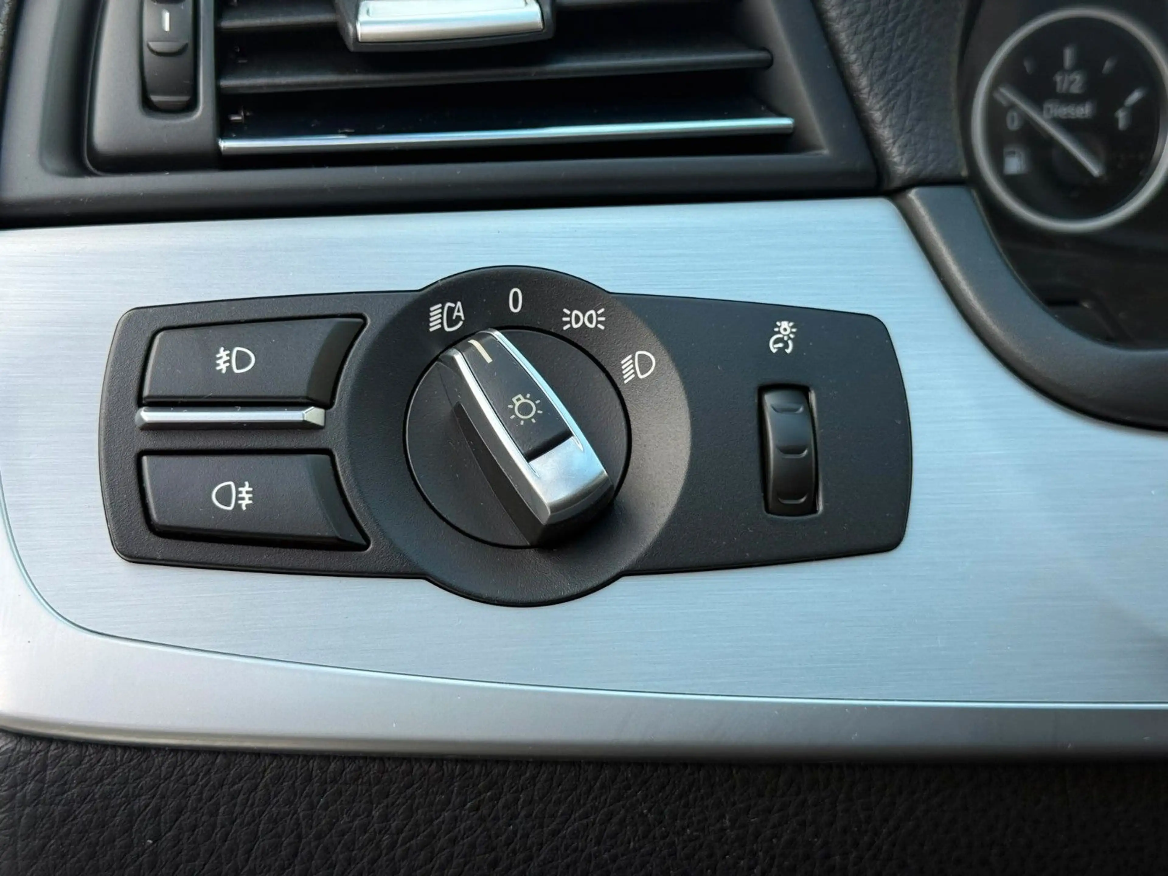 BMW 525 5 Touring xDrive*M-PAKET*GARANTIE*XENON*NAVI — photo 8