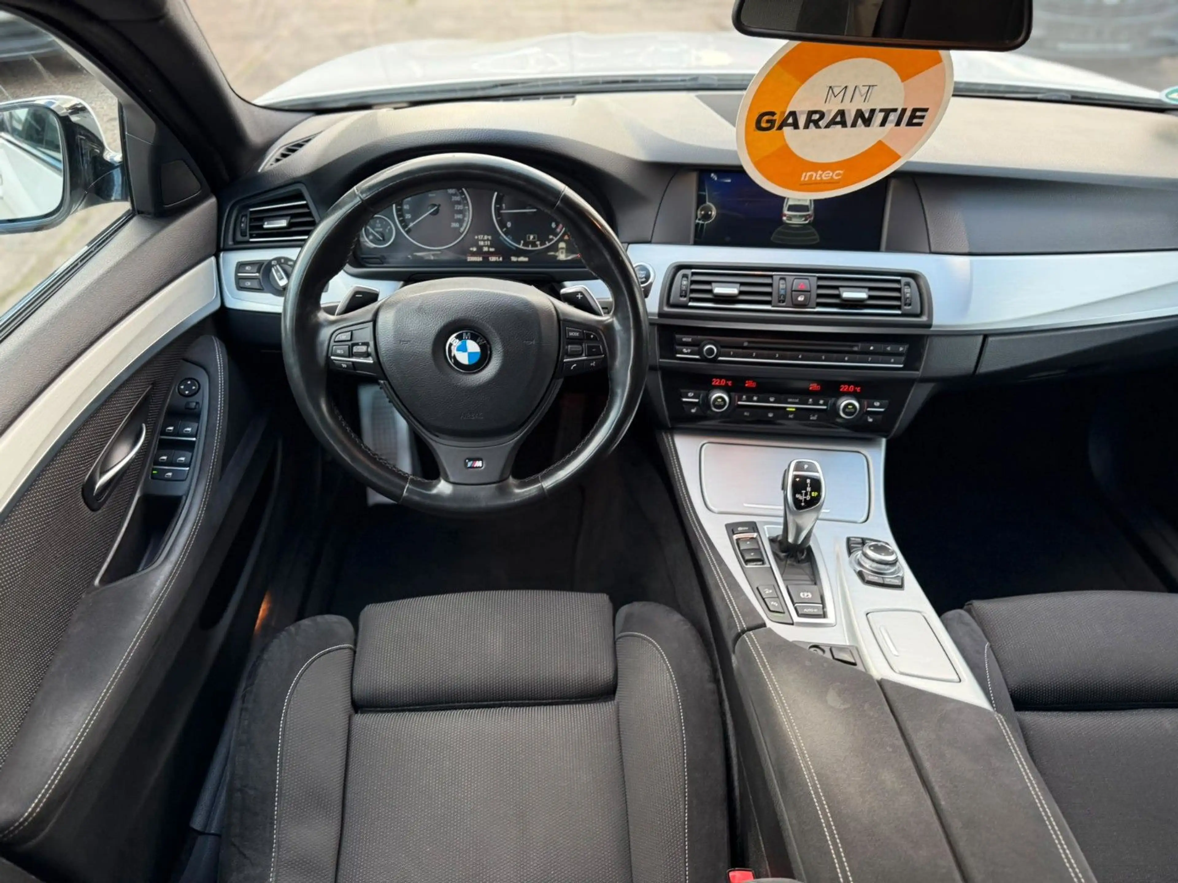 BMW 525 5 Touring xDrive*M-PAKET*GARANTIE*XENON*NAVI — photo 12