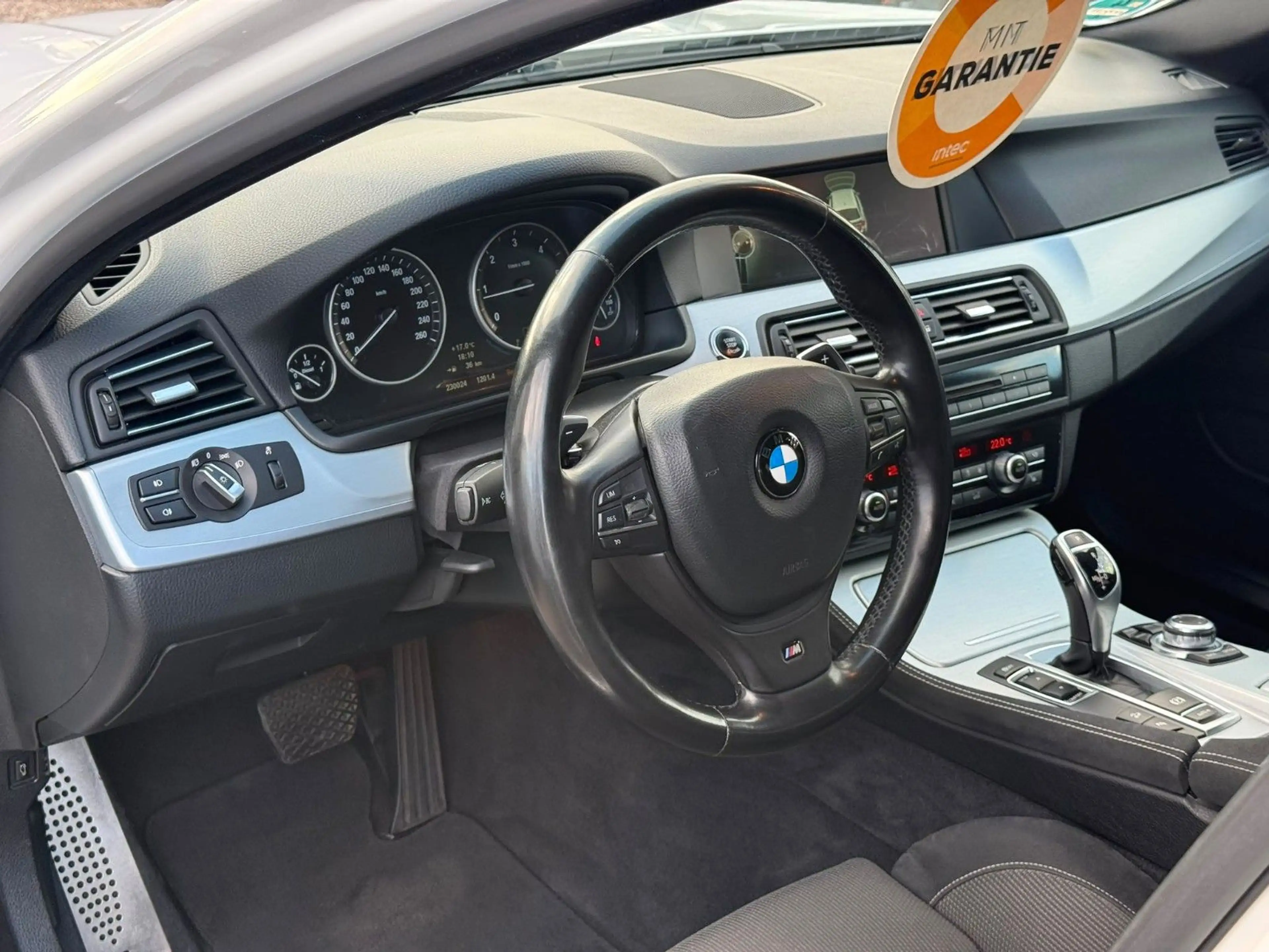 BMW 525 5 Touring xDrive*M-PAKET*GARANTIE*XENON*NAVI — photo 9