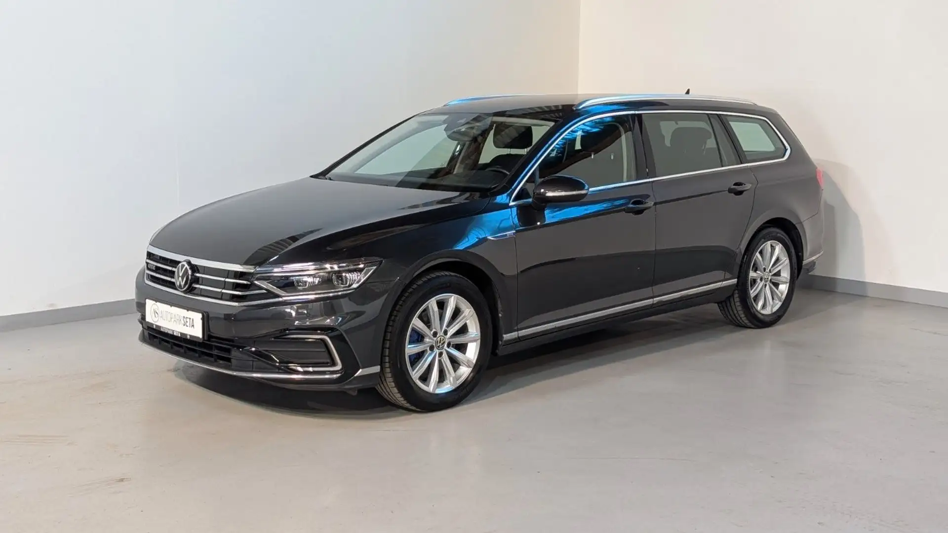 Volkswagen Passat Variant Passat 1.4TSI Var GTE MTRX*ACC*LANE*KAM*17" Gris - 1