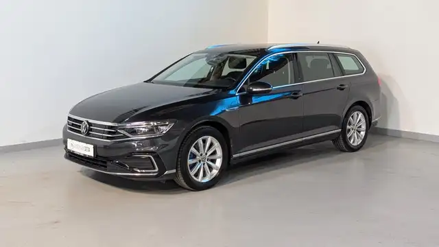 Volkswagen Passat Variant Passat 1.4TSI Var GTE MTRX*ACC*LANE*KAM*17"