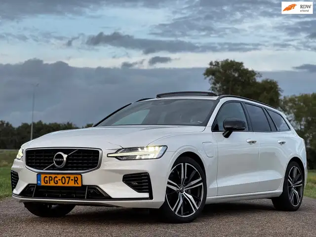 Volvo V60 2.0 T8 Twin Engine AWD Inscription|AUT|HEADUP|PANO