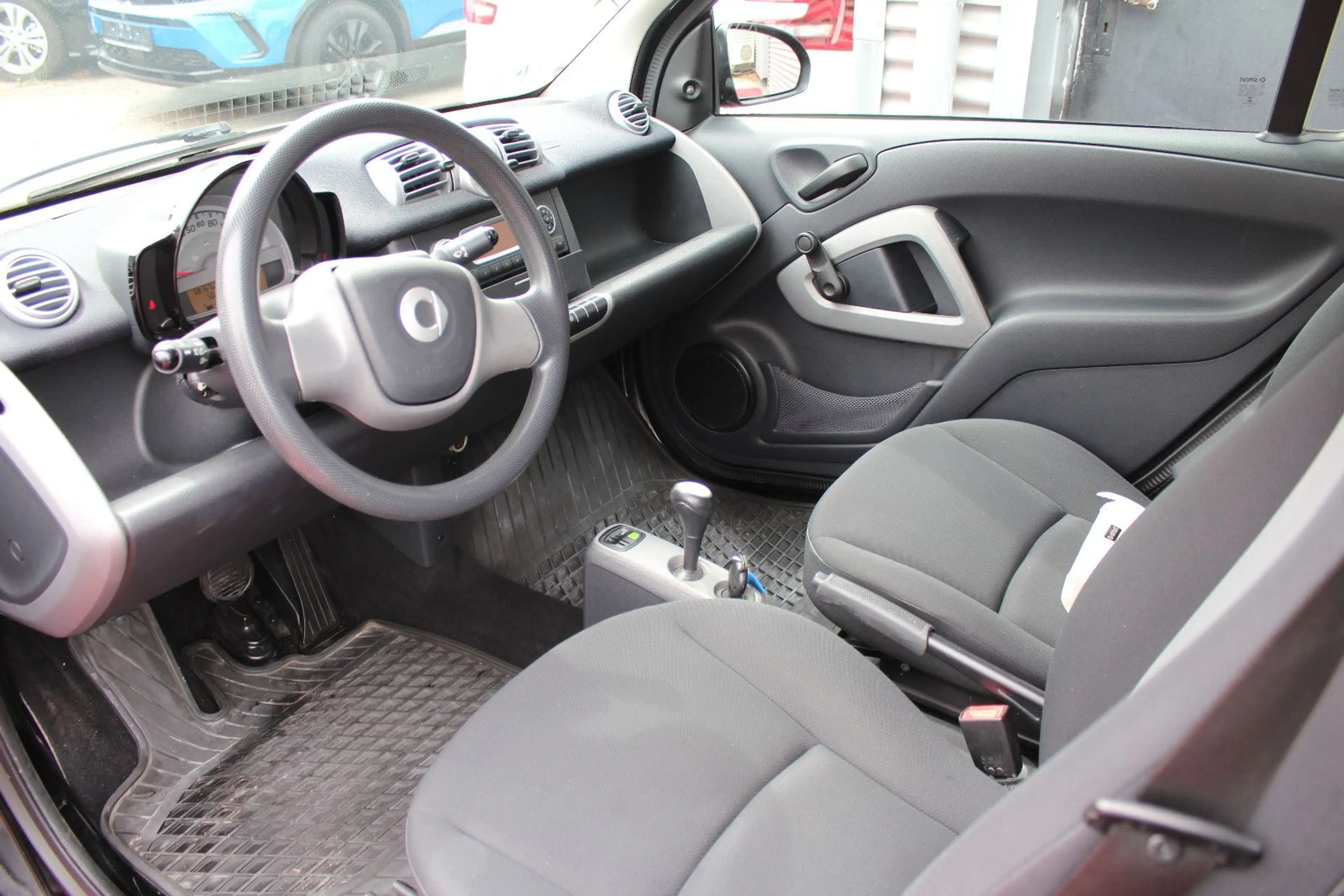 smart forTwo fortwo coupe Micro Hybrid Drive 1.Hand — photo 5