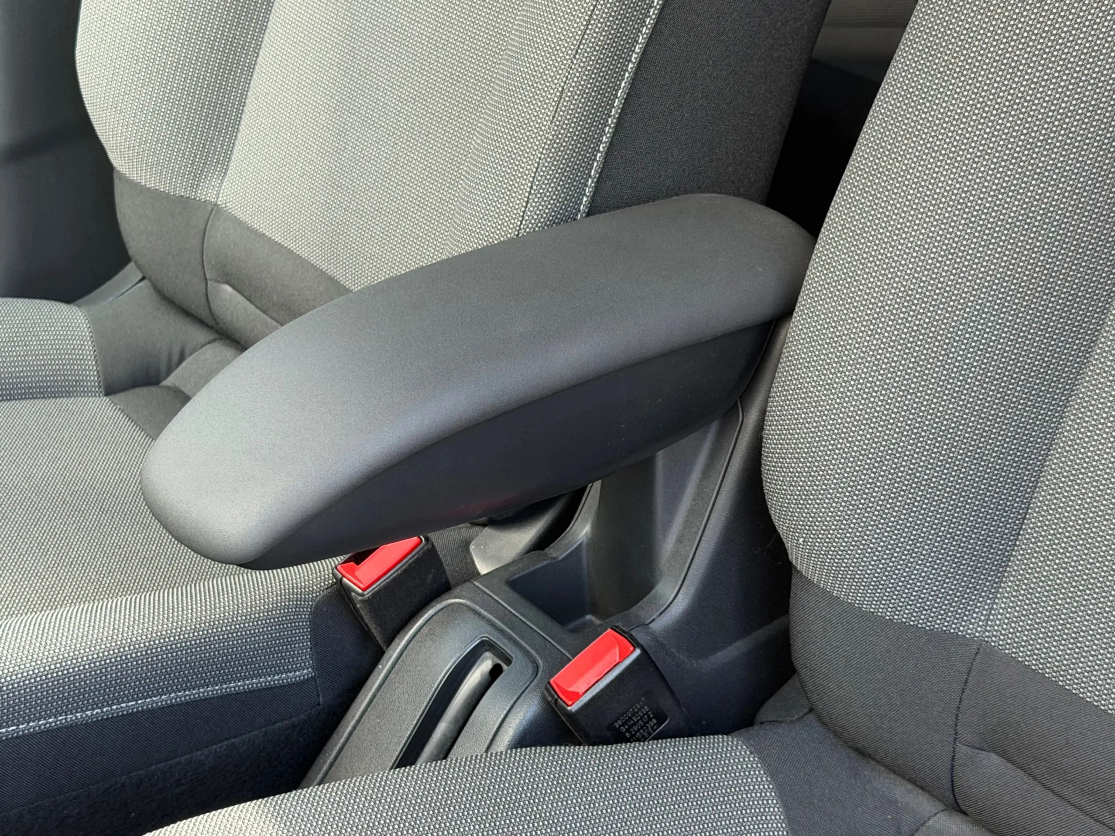Citroen C4 Cactus 1.2 PureTech One-Tone 110pk Automaat - Noir Obsedi — photo 12