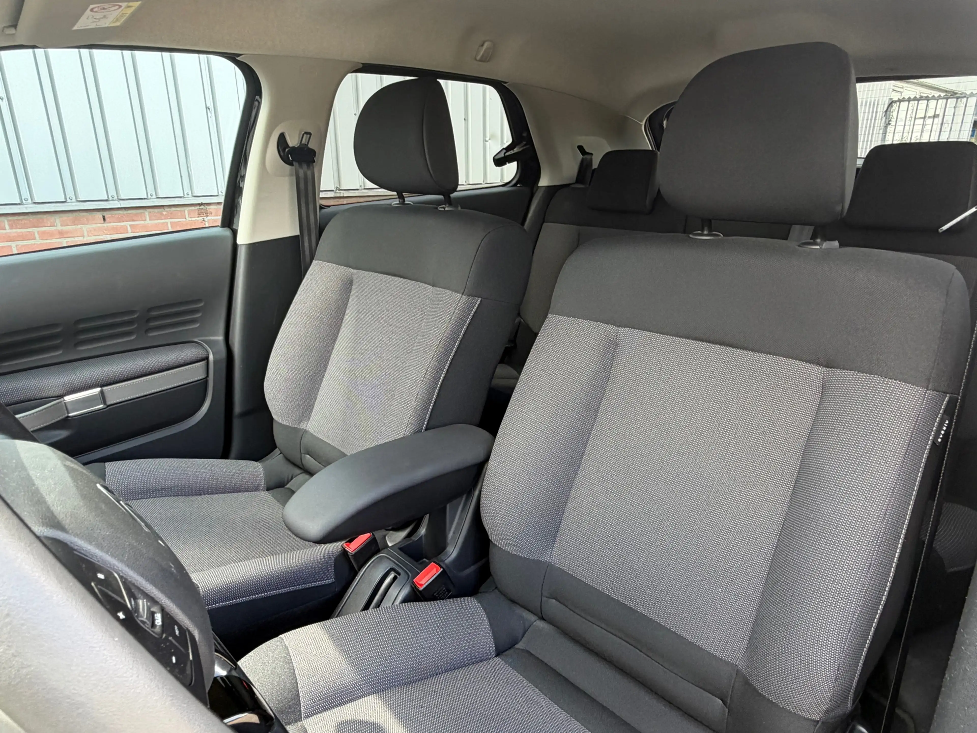 Citroen C4 Cactus 1.2 PureTech One-Tone 110pk Automaat - Noir Obsedi — photo 11
