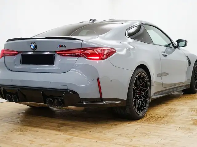 BMW M4 view 13