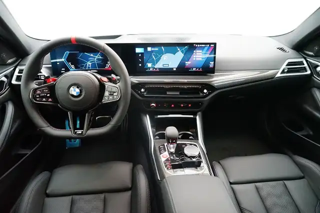 BMW M4 view 11