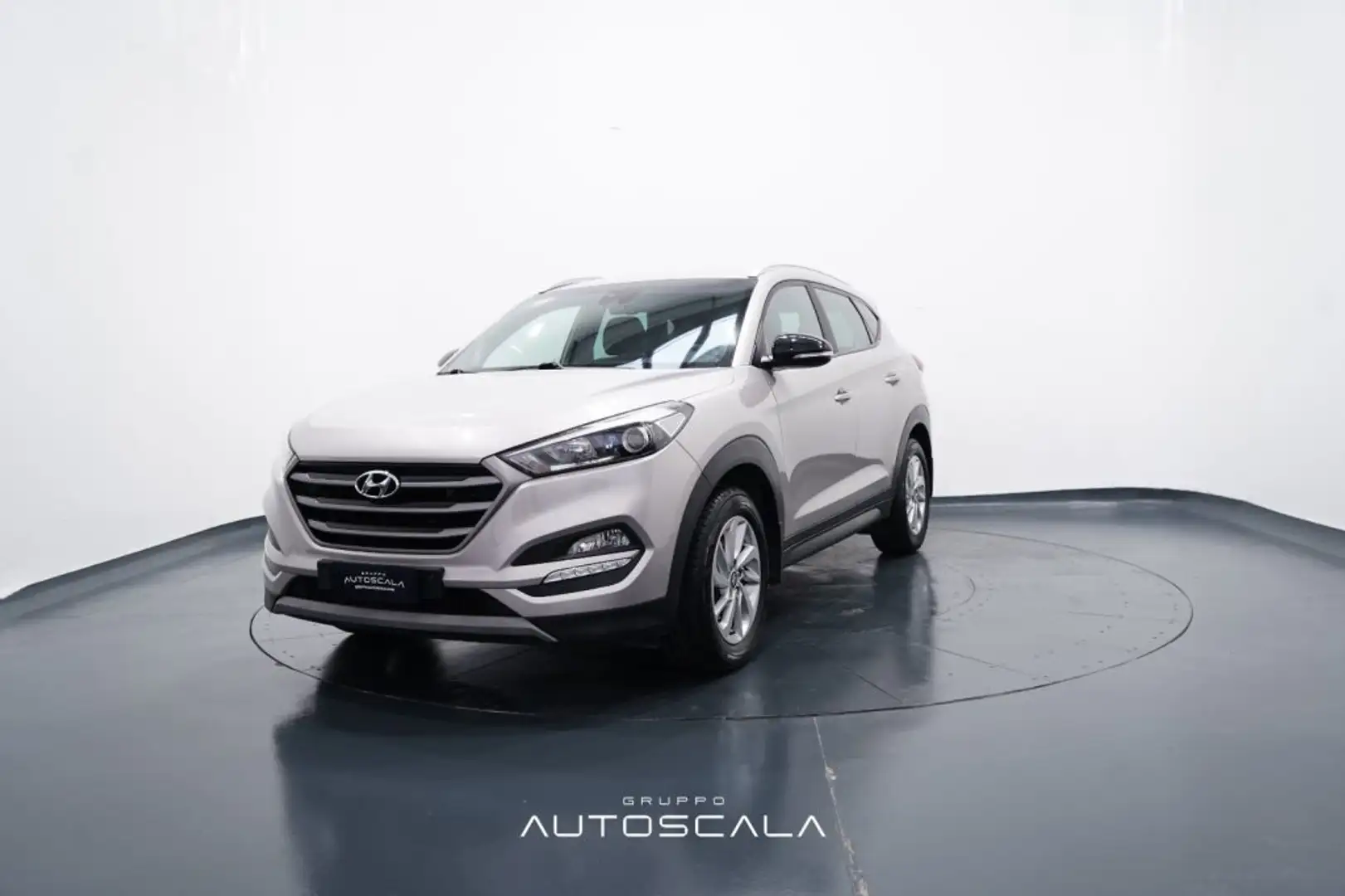 Hyundai TUCSON 1.7 CRDi 116cv Go! Grau - 1