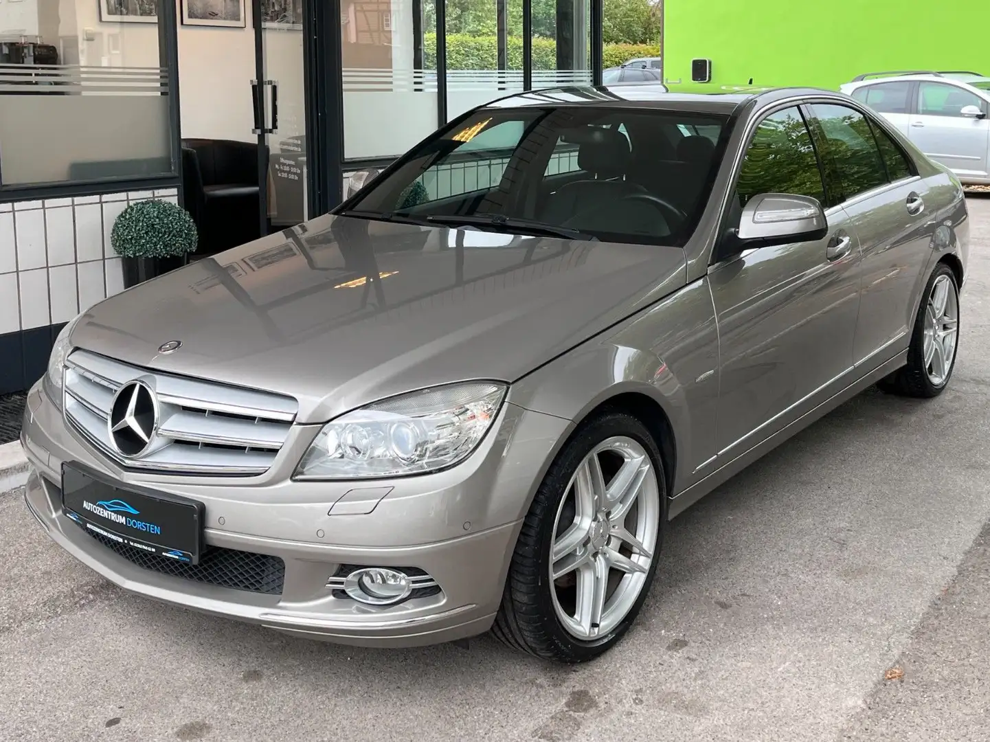 Mercedes-Benz C 280 Avantgarde C-Klasse Lim Automatik W204 AMG Silber - 1