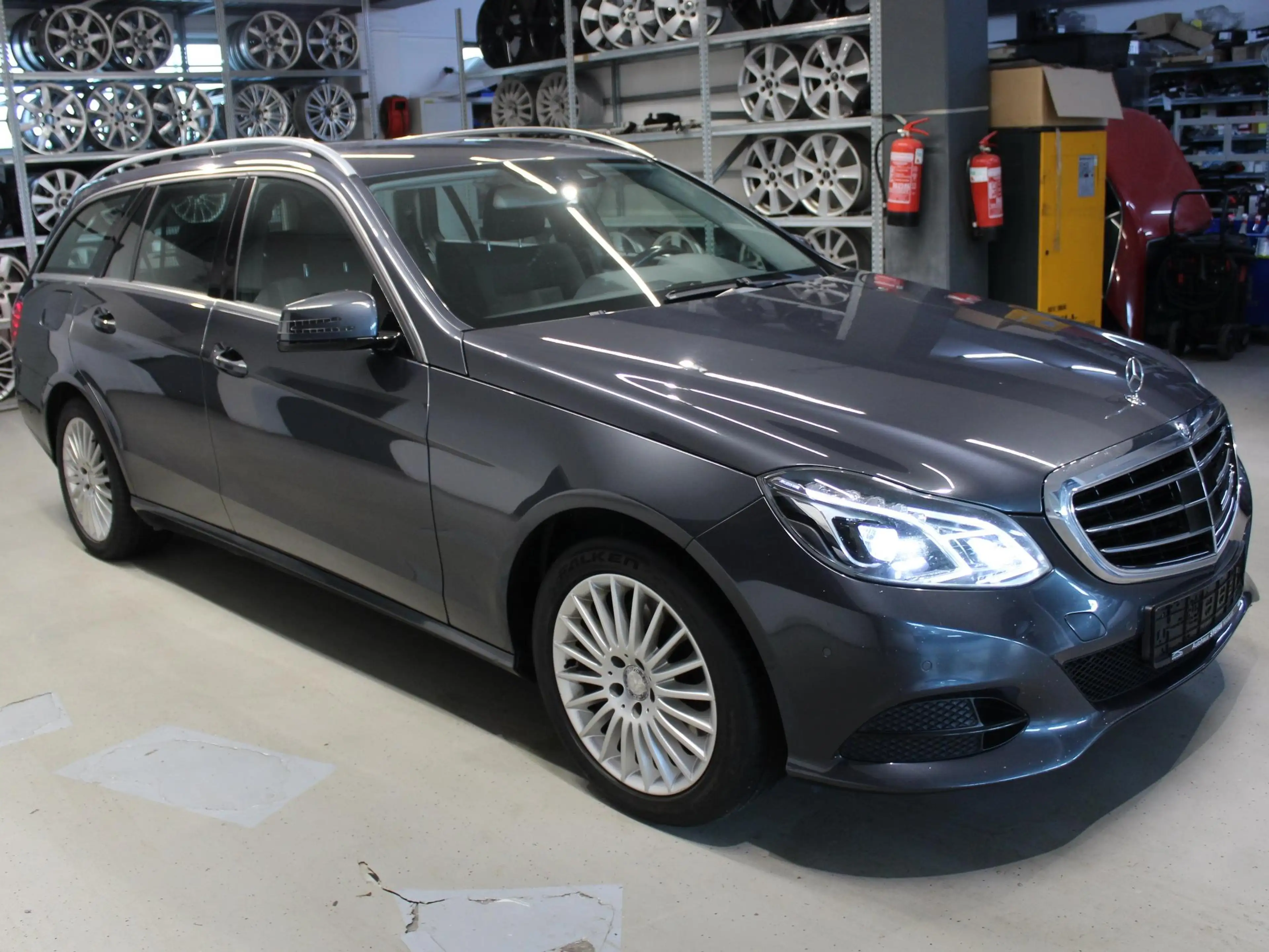 Mercedes-Benz E 250 E 250CDI 7G-Tronic*4Matic**Navi*LED*Spur.A*AHK — photo 3