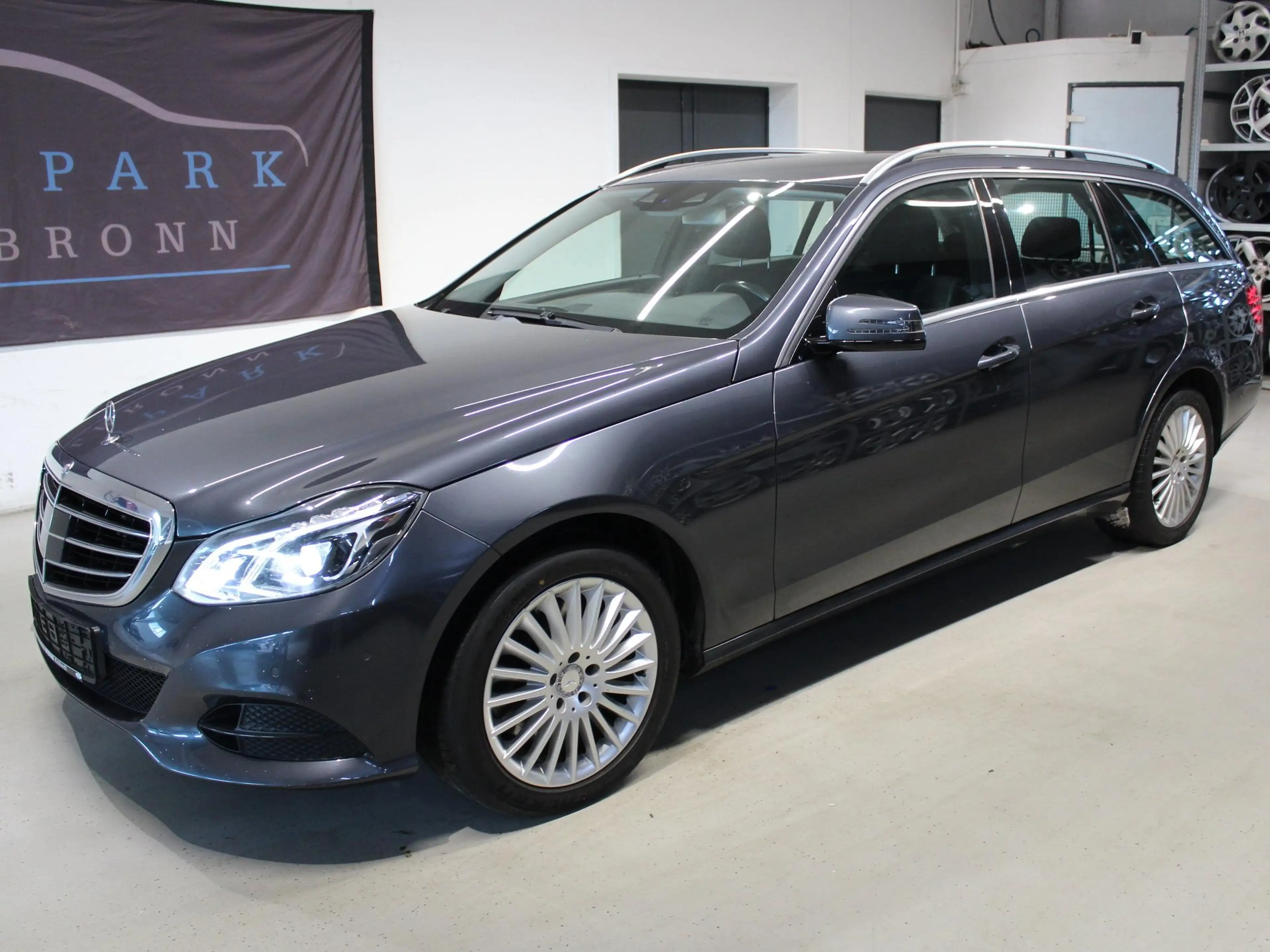 Mercedes-Benz E 250 E 250CDI 7G-Tronic*4Matic**Navi*LED*Spur.A*AHK