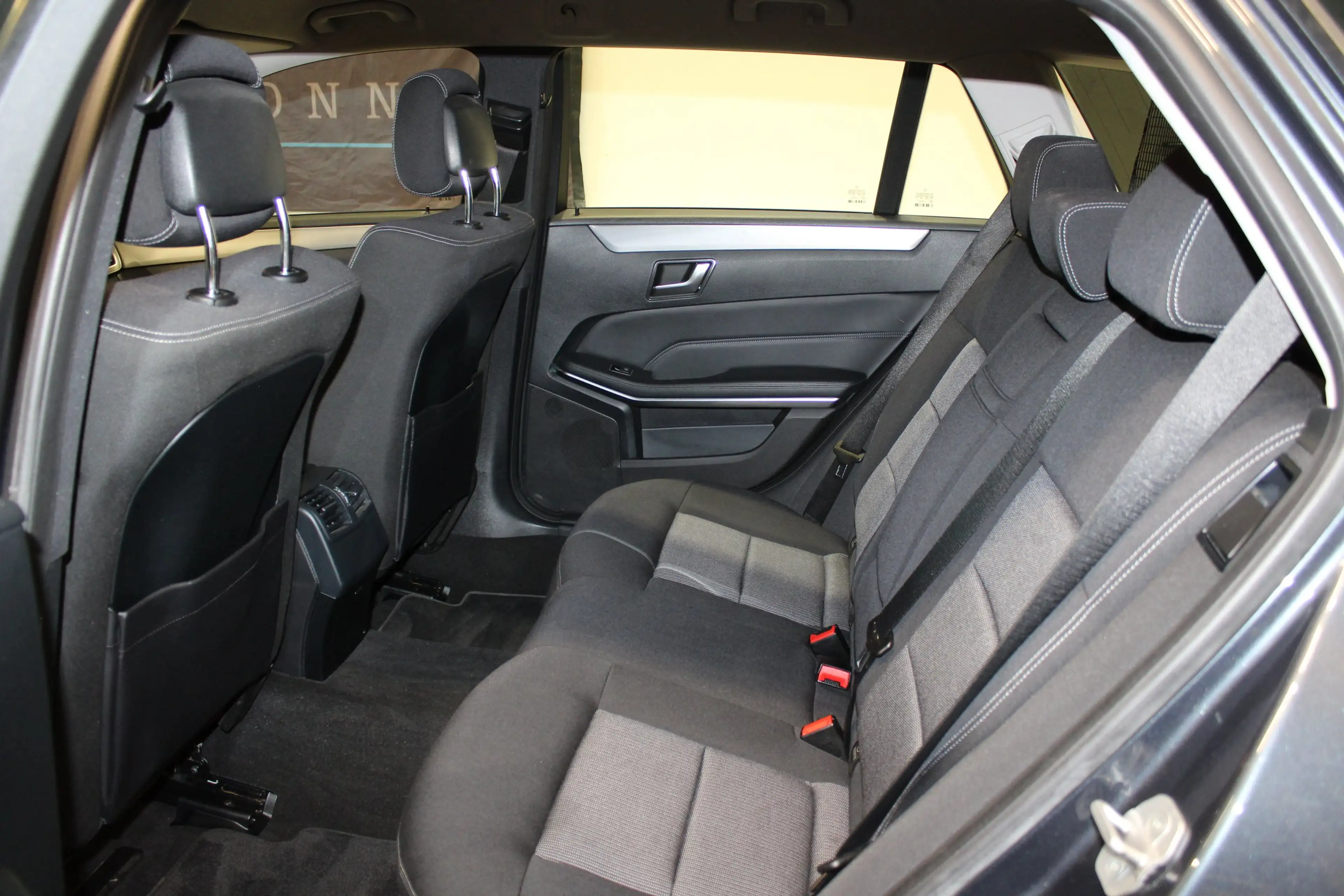Mercedes-Benz E 250 E 250CDI 7G-Tronic*4Matic**Navi*LED*Spur.A*AHK — photo 9