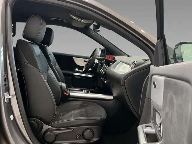 Mercedes-Benz Gla Class view 14