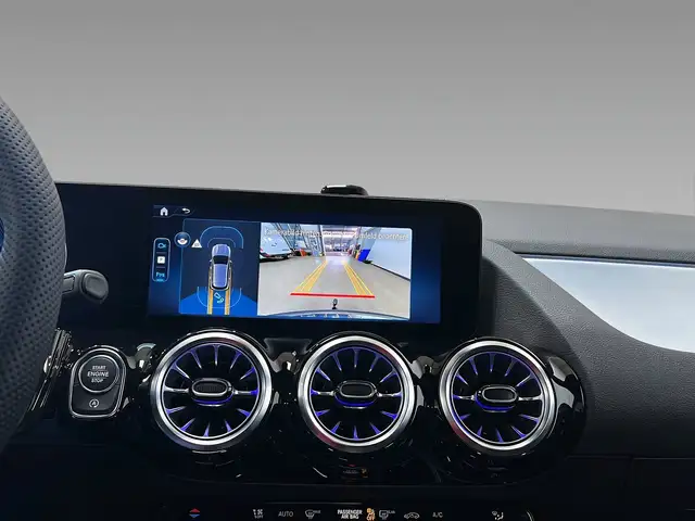 Mercedes-Benz Gla Class view 11