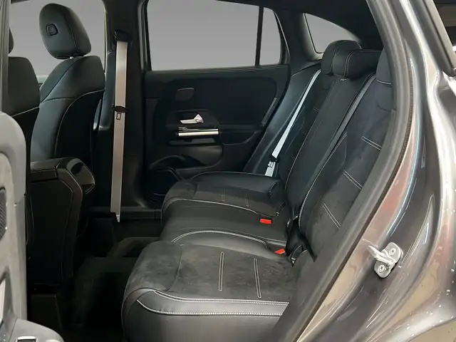 Mercedes-Benz Gla Class view 9
