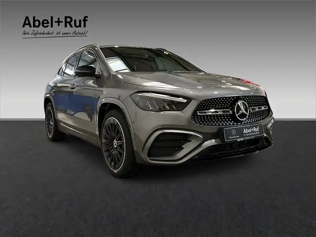 Mercedes-Benz Gla Class view 3