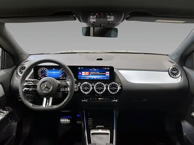 Mercedes-Benz Gla Class view 10