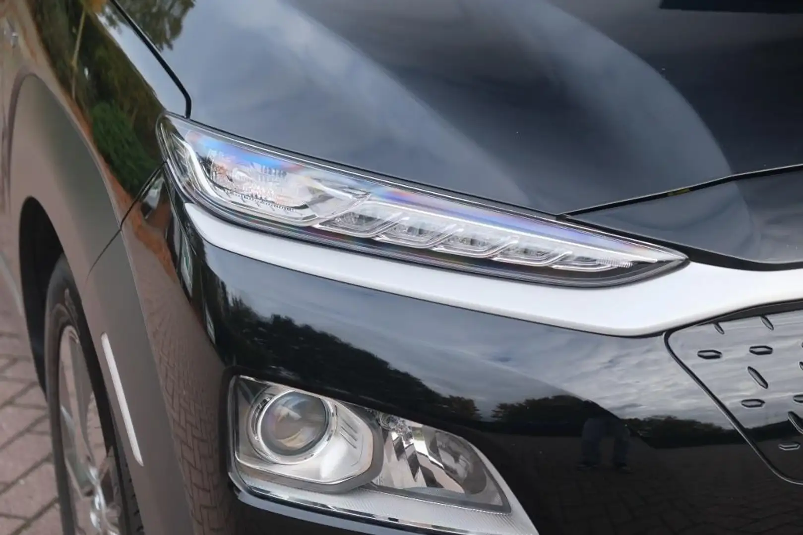 Hyundai KONA EV 64 kWh 204pk Fashion | SOH 100% | Navi | App Co Zwart - 2