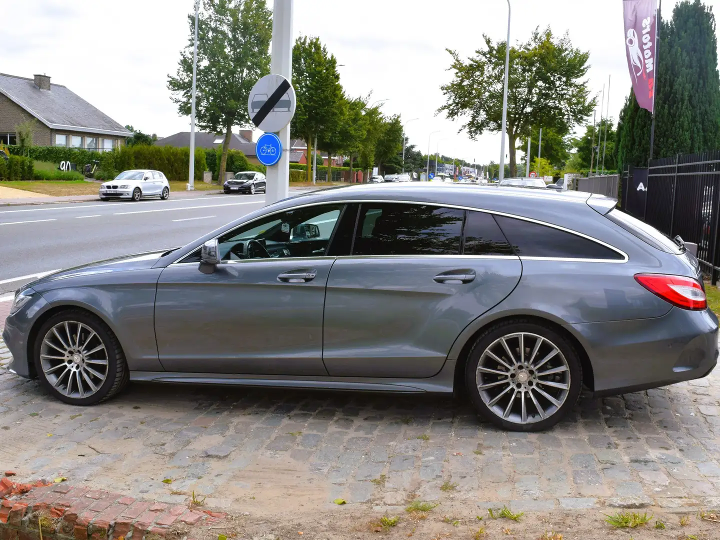 Mercedes-Benz CLS 220 d/AMG LINE/1st Owner/HISTORY Gris - 2