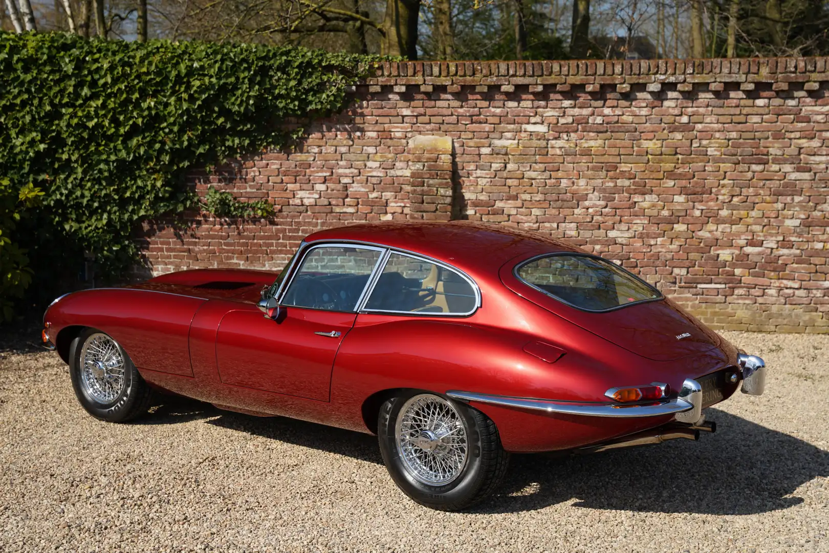 Jaguar E-Type Series 1 3.8 Coupe TOP quality example, Matching n Rot - 2