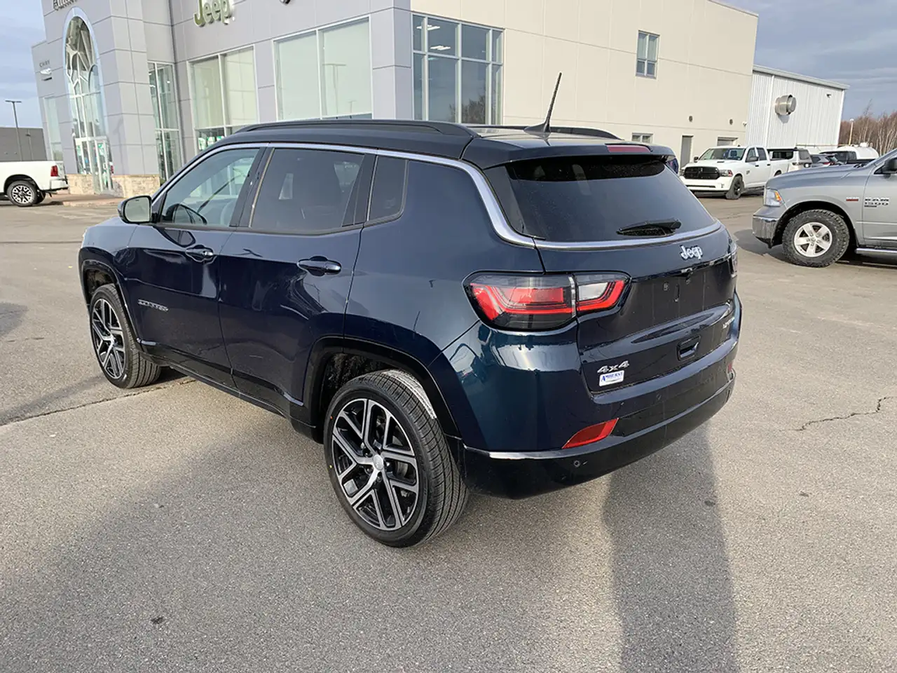 Jeep Compass снимка Jeep Compass