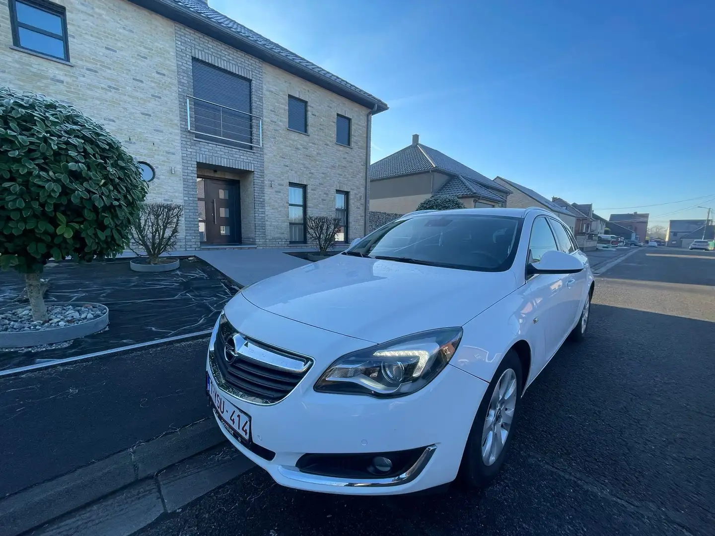 Opel Insignia Insignia Sports Tourer 1.6 CDTi ecoFLEX Edition Blanc - 2