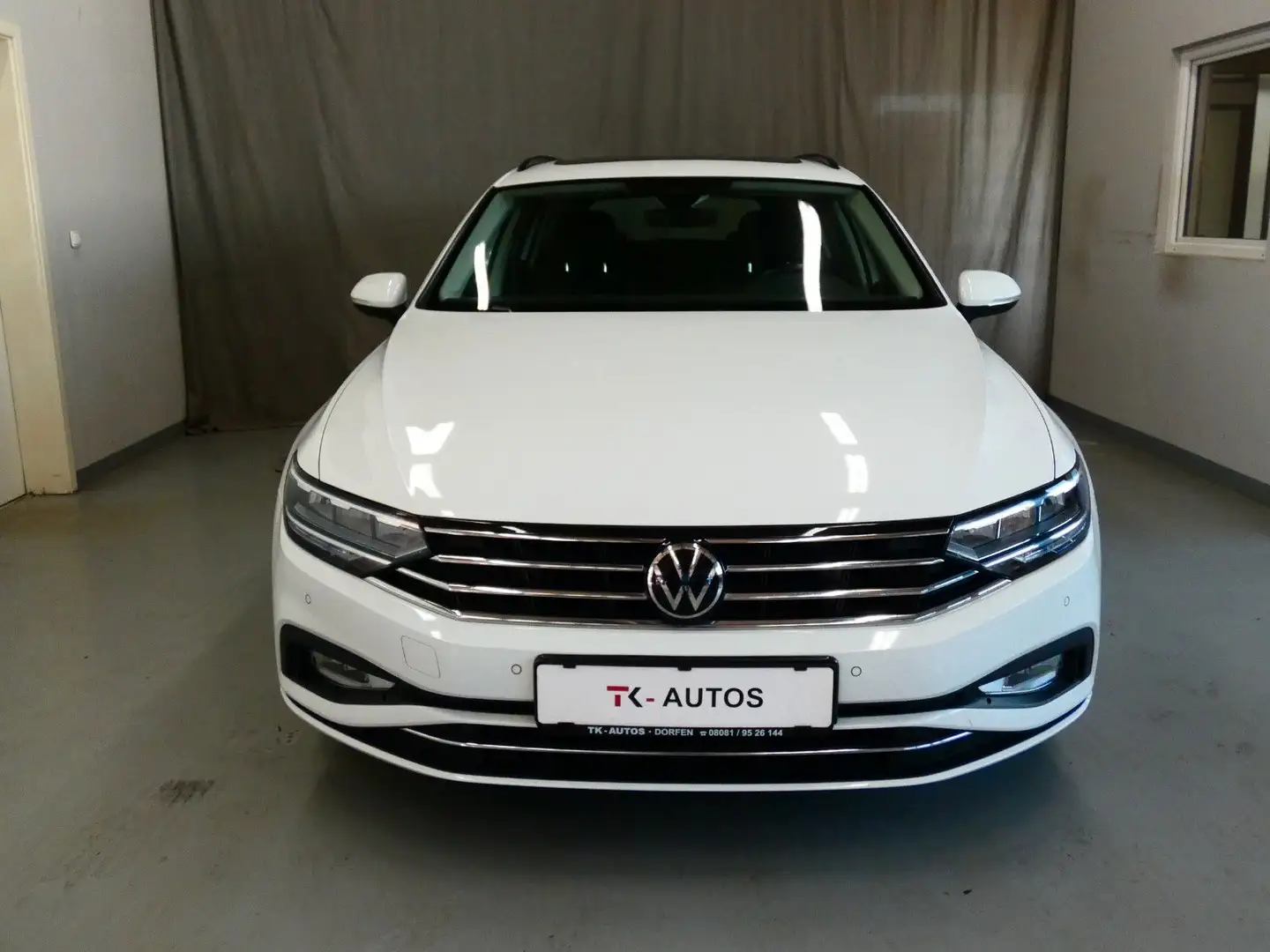 Volkswagen Passat Variant Passat Var. 1.5 TSI,Navi,LED,ACC,AHK,Pano,Kamera Weiß - 2
