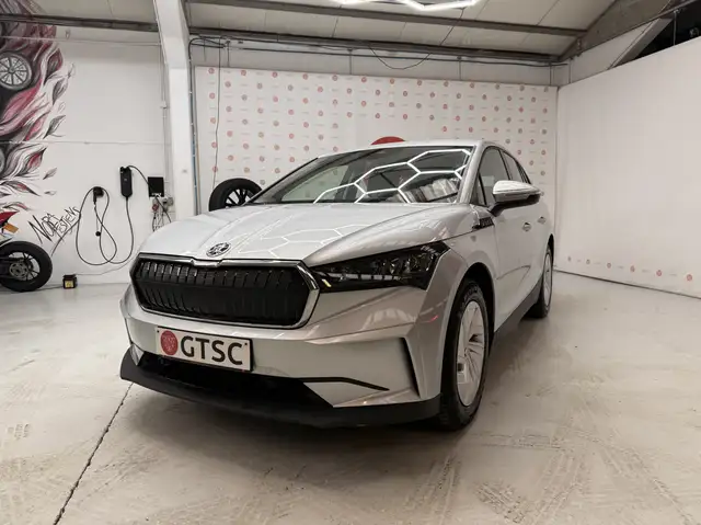 Skoda Enyaq 109kW 55kWh Camera Lane assist Mirrorlink cruise