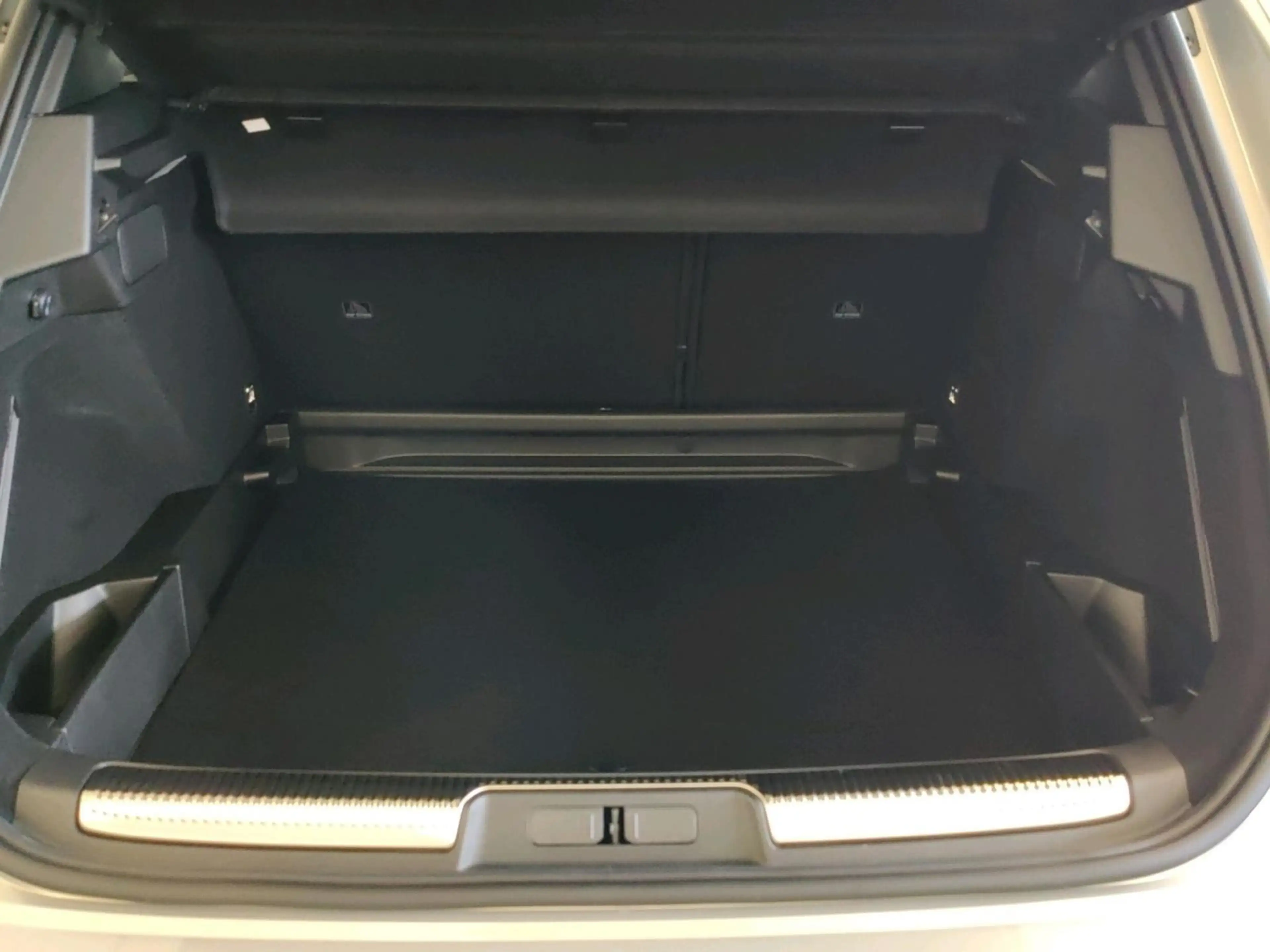 DS Automobiles DS 7 Crossback ÉTOILE BlueHDI 130 PS — photo 5