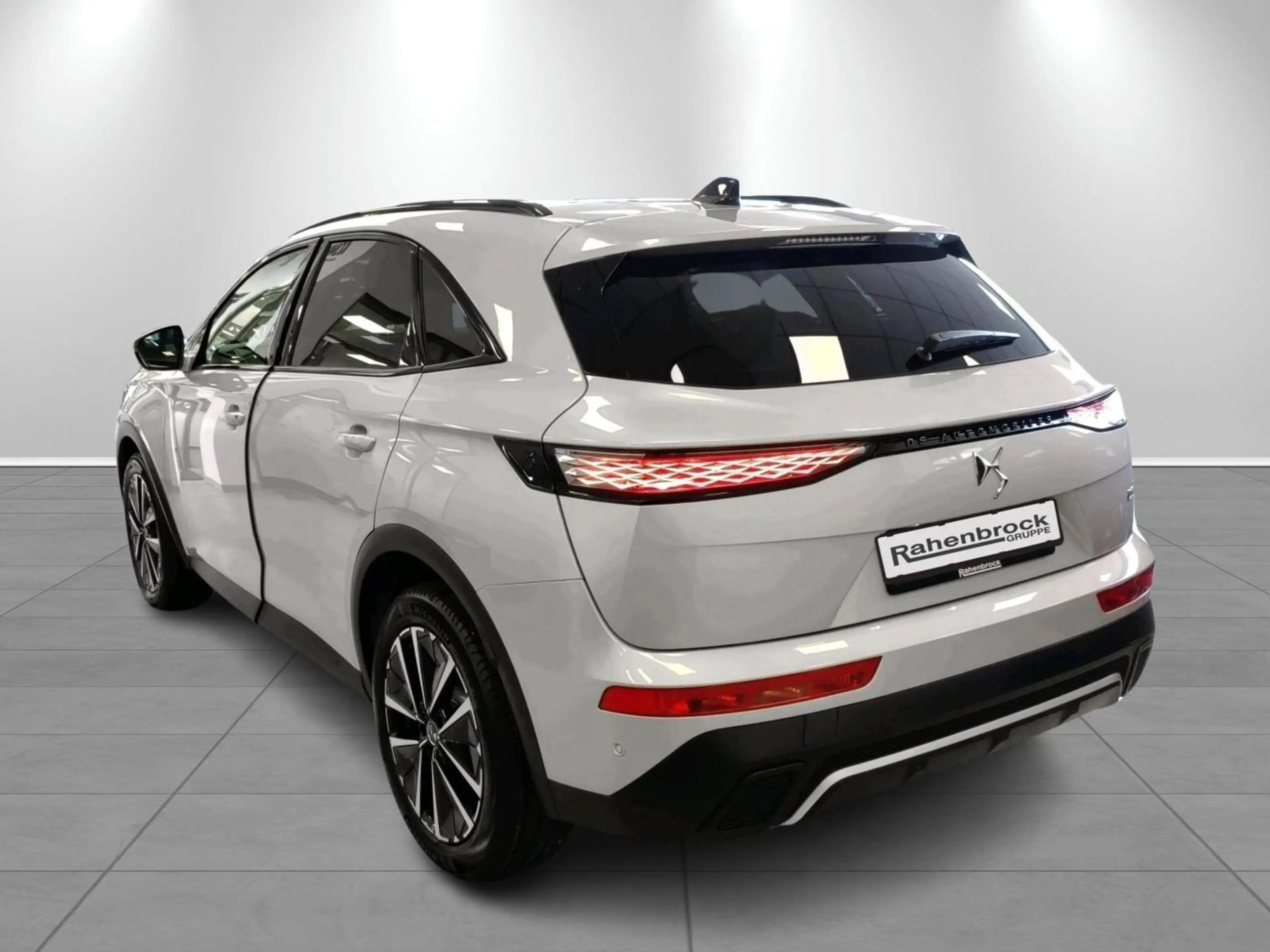 DS Automobiles DS 7 Crossback ÉTOILE BlueHDI 130 PS — photo 3