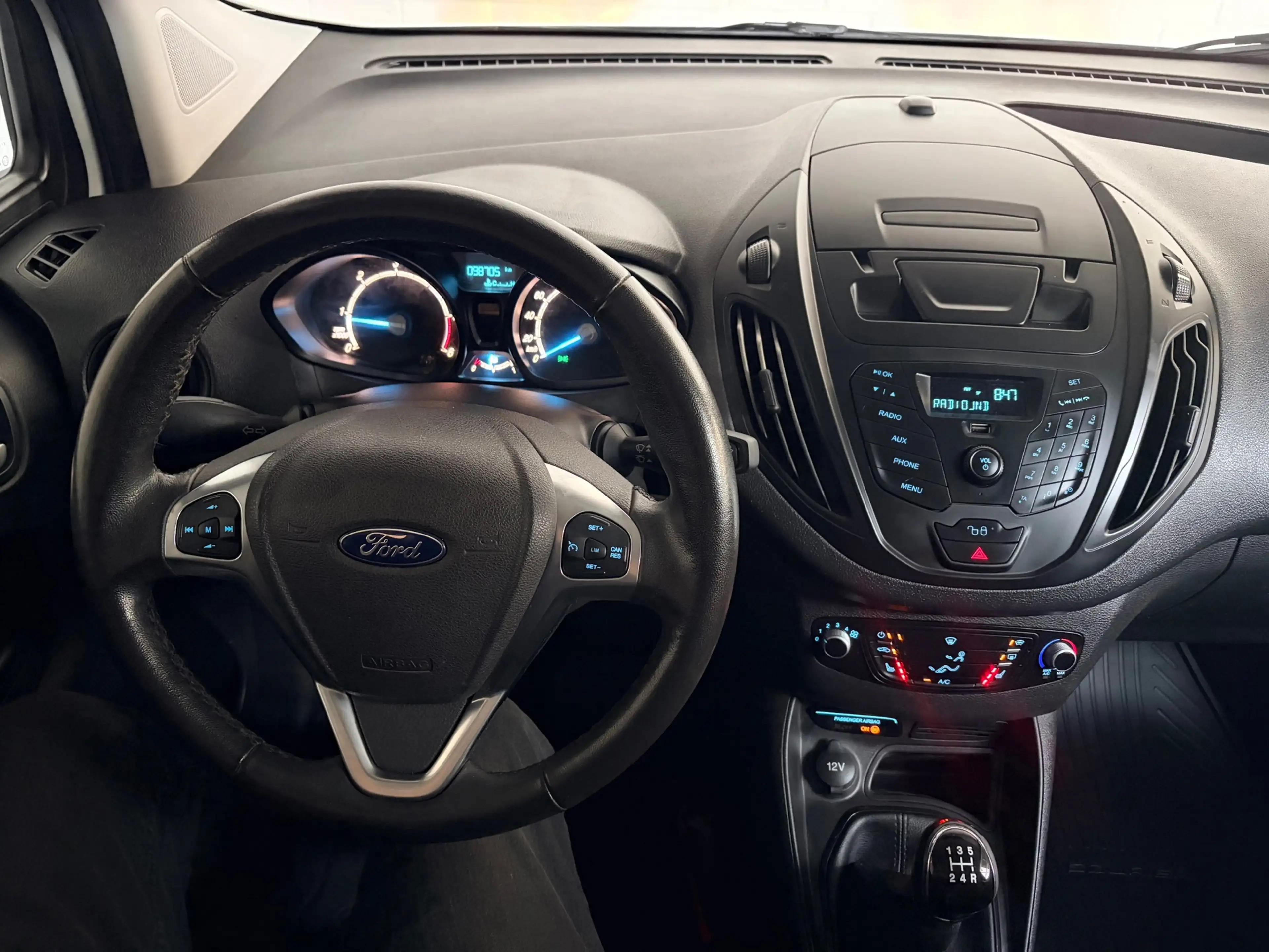 Ford Transit Courier 1.5 TDCI Trend, Airco, CruiseControl, Stoel verwar — photo 3