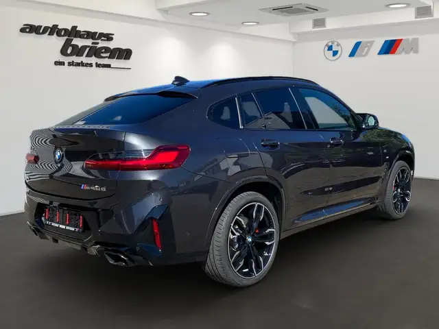 BMW X4 M view 3