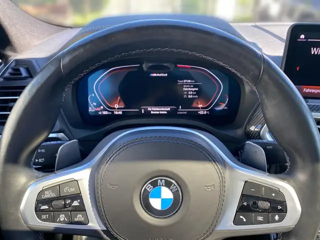 BMW X4 M view 8