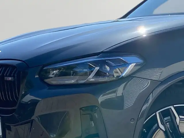 BMW X4 M view 5